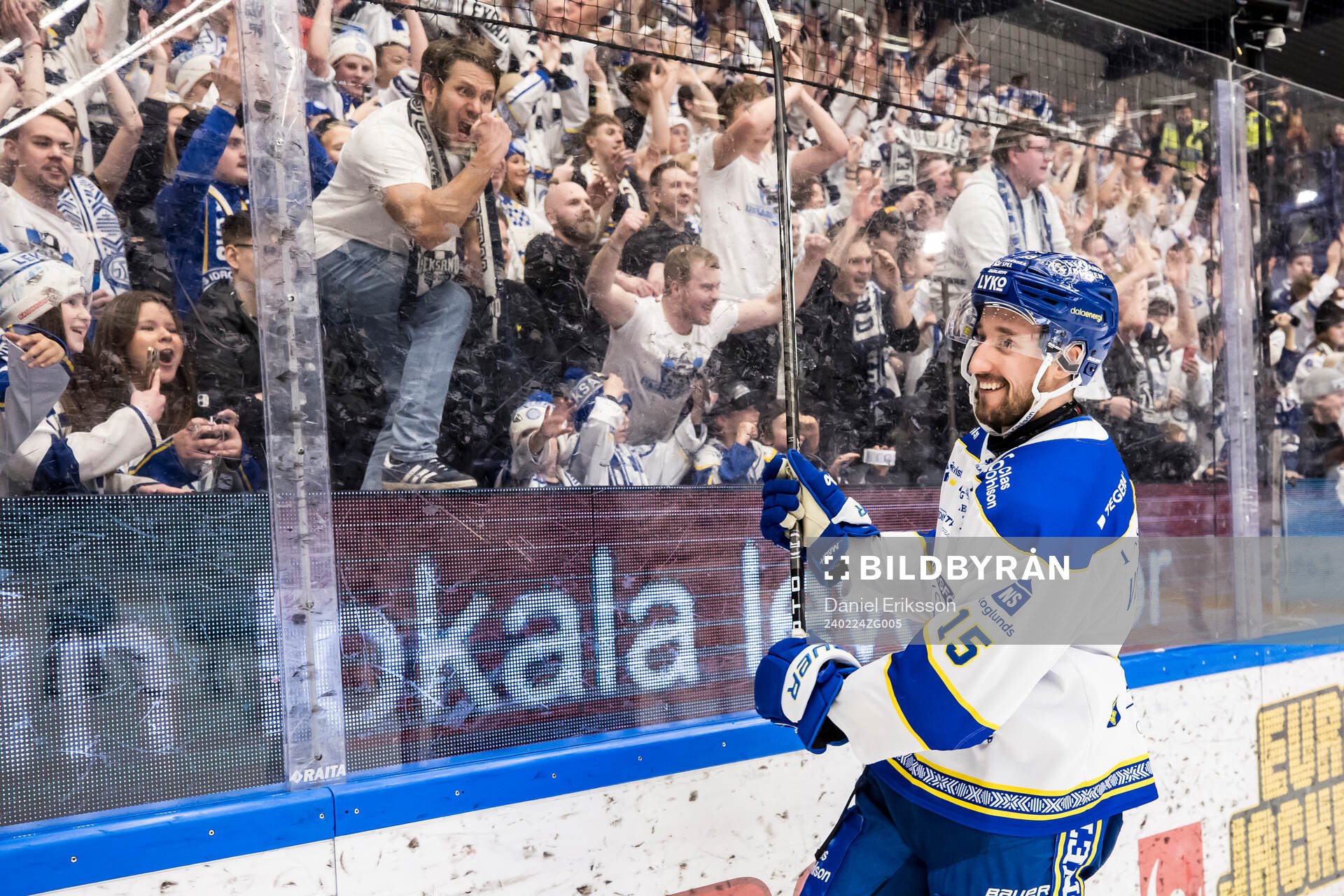 Leksands Max Veronneau jublar