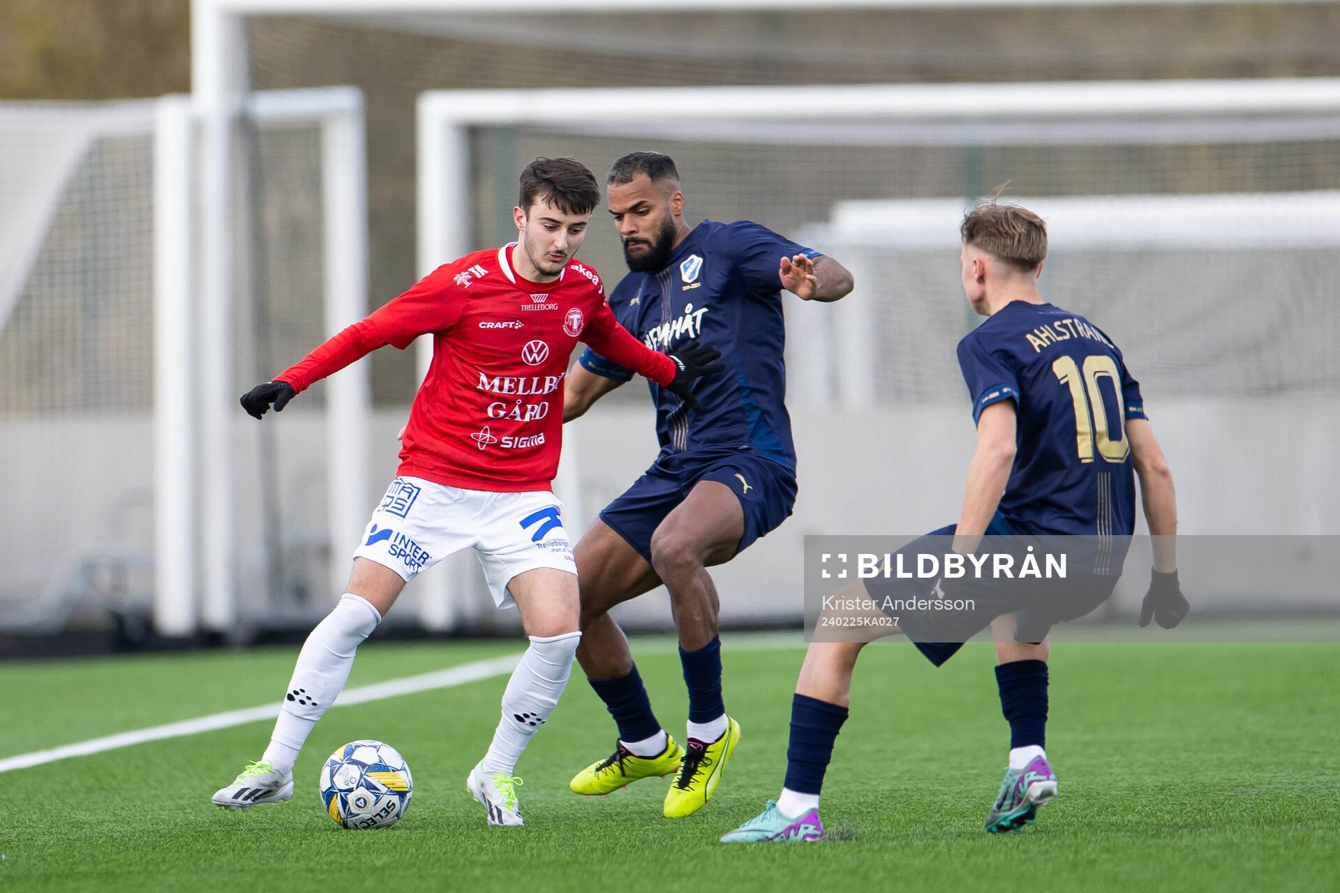 Trelleborgs Armin Culum och Halmstads Phil Ofosu-Ayeh