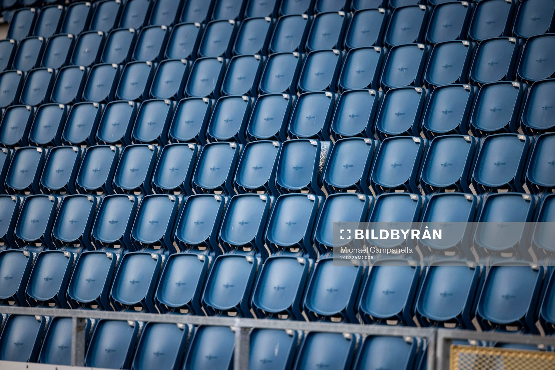 Läktaren på Södertälje fotbollsarena