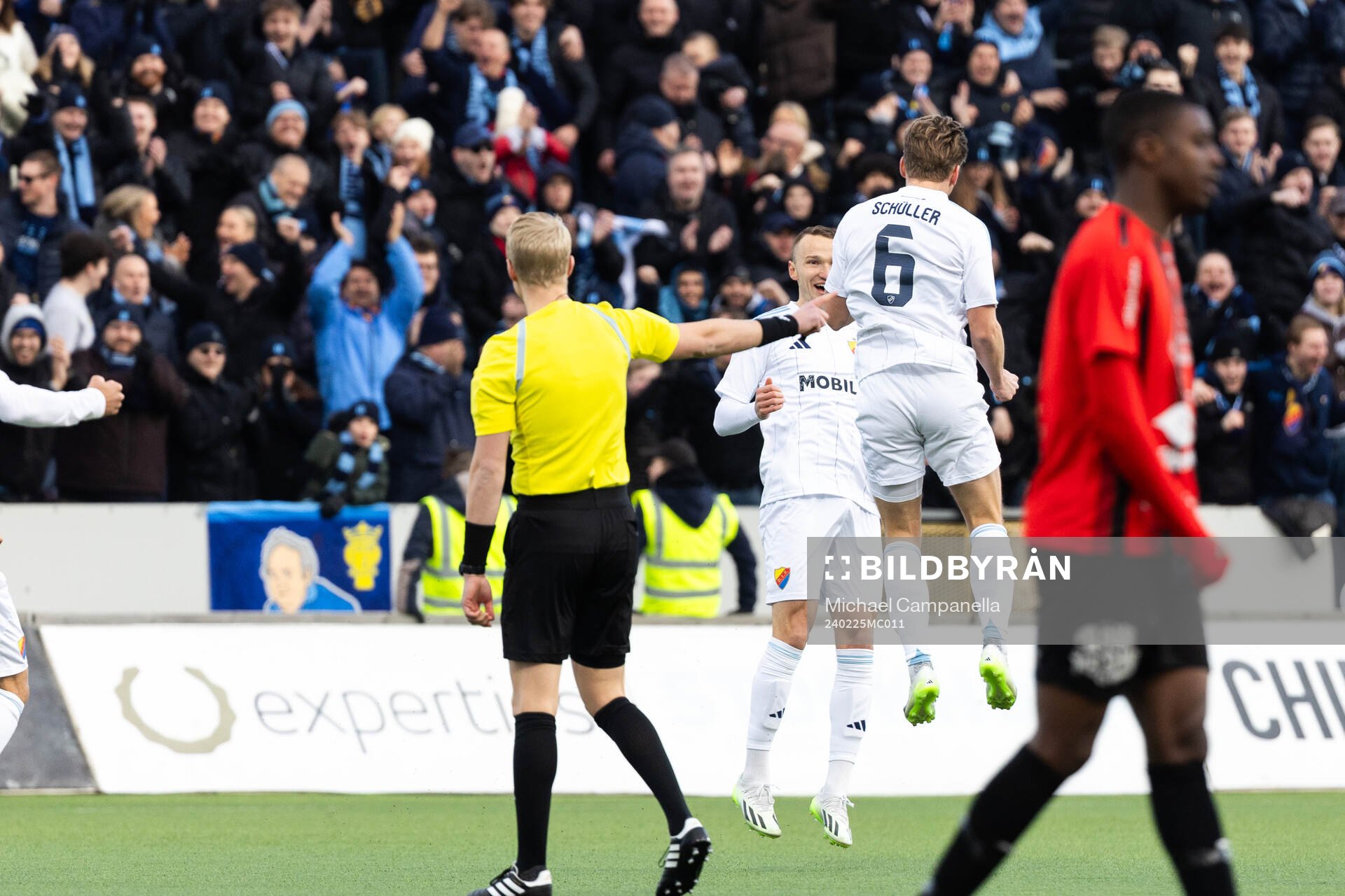 Djurgårdens Rasmus Schuller jublar