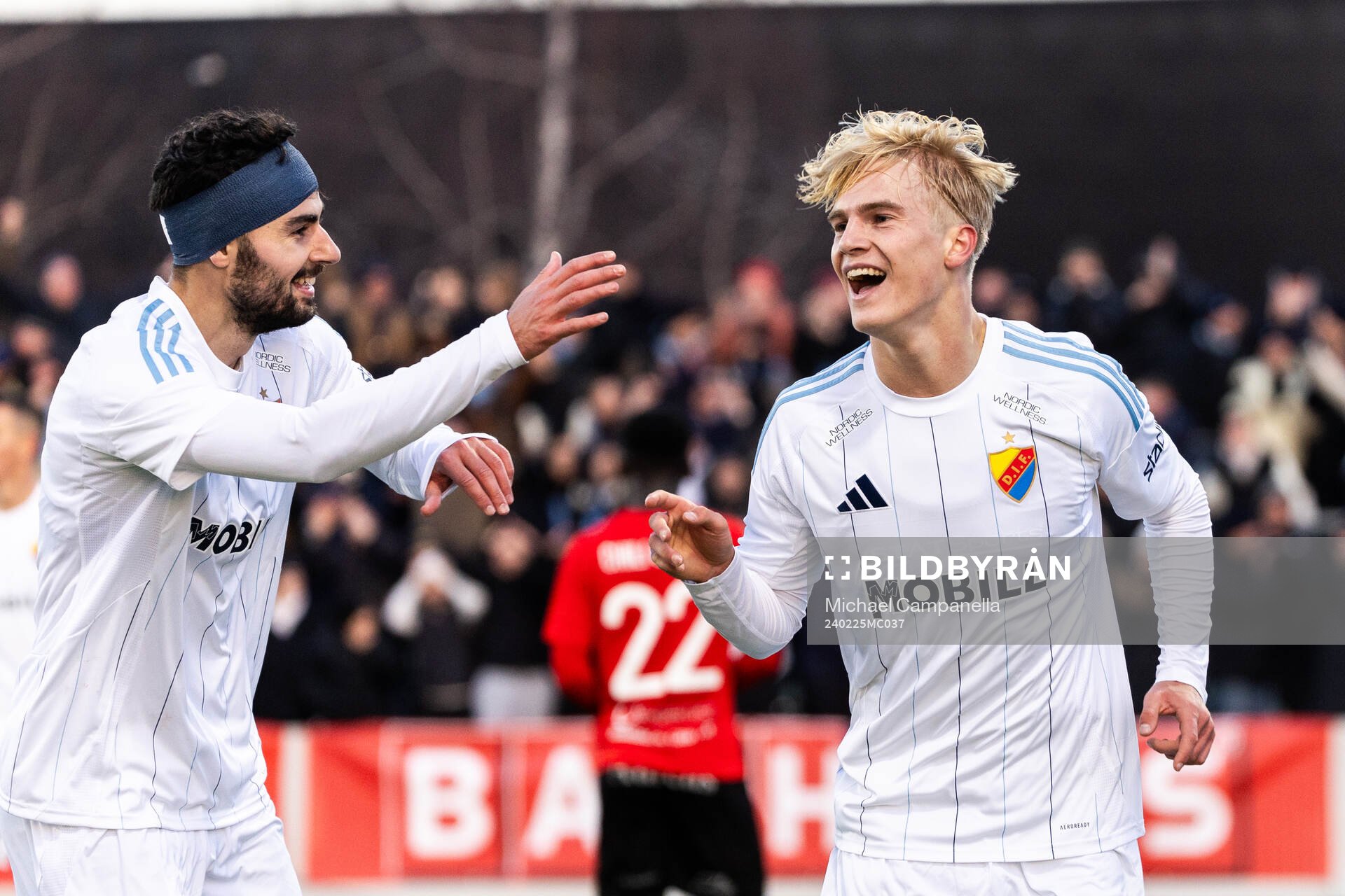 Djurgårdens Lucas Bergvall jublar