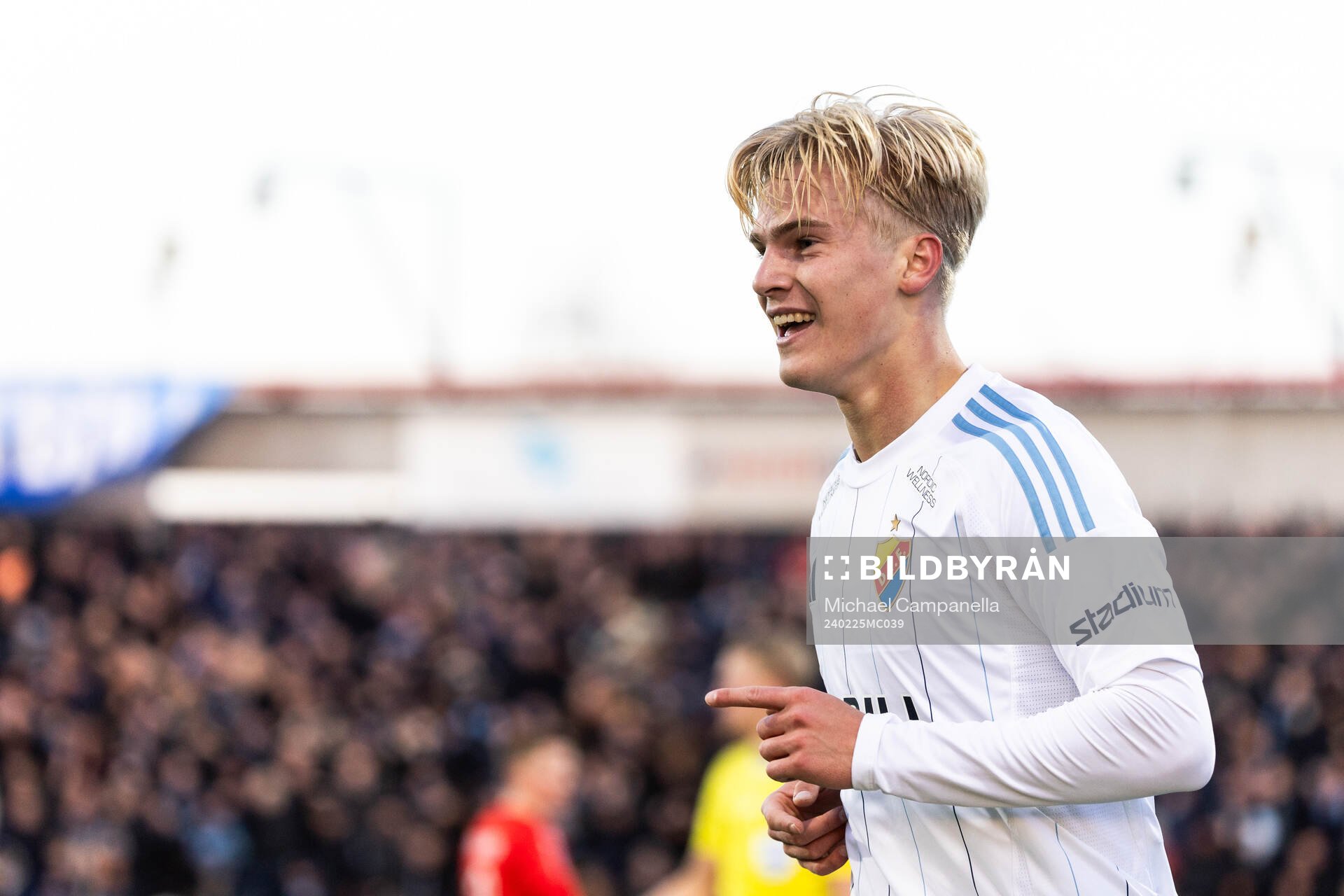 Djurgårdens Lucas Bergvall jublar