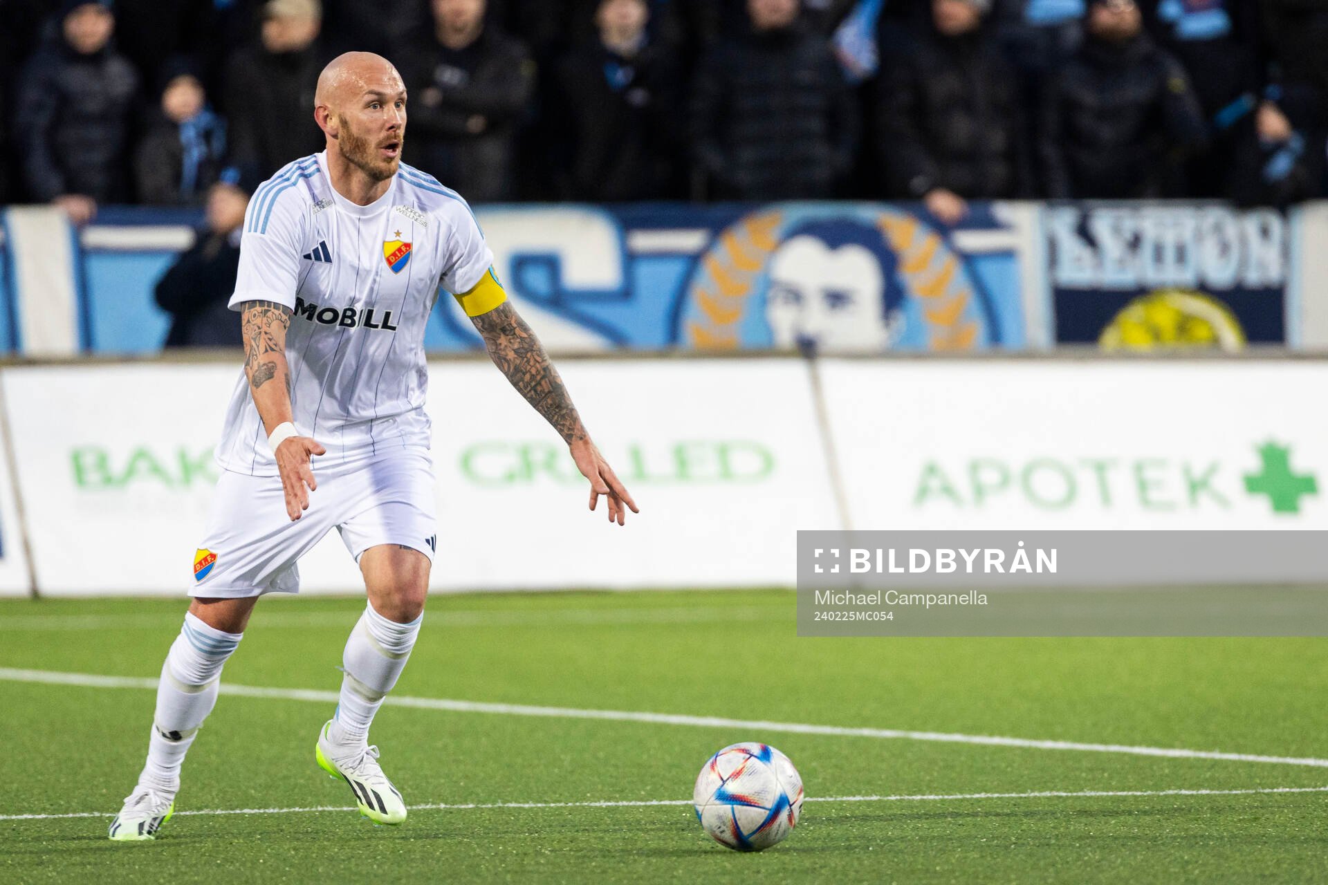 Djurgårdens Magnus Eriksson under fotbollsmatchen i Svenska Cupen mellan Nordic United och Djurgården den 25 februari 2024 i Södertälje.