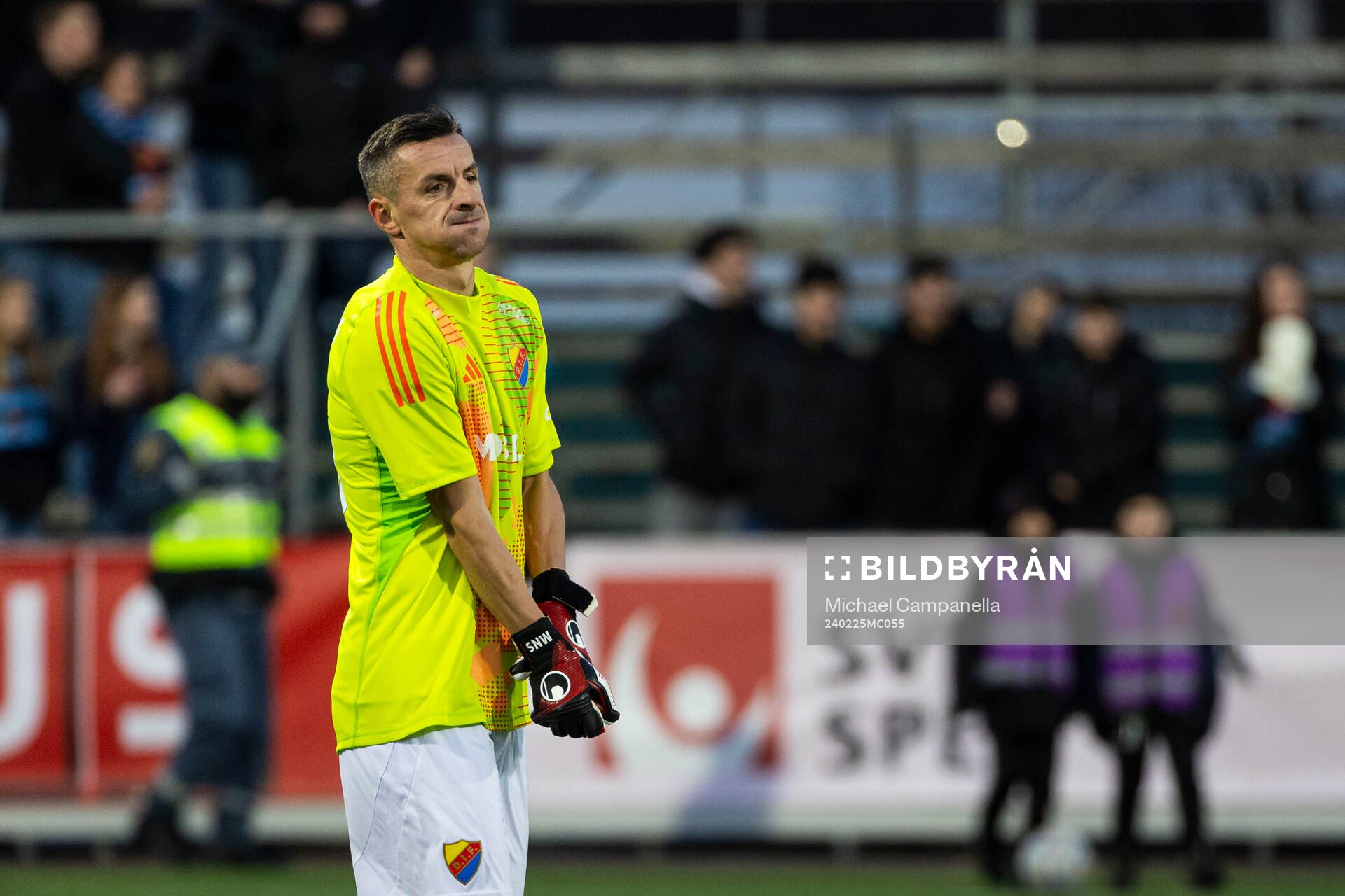 Djurgårdens Haris Radetinac under fotbollsmatchen i Svenska Cupen mellan Nordic United och Djurgården den 25 februari 2024 i Södertälje.