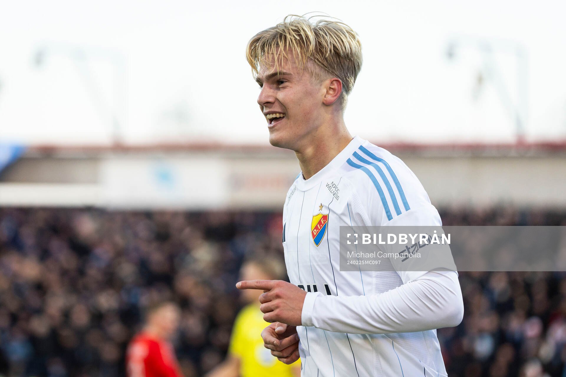 Djurgårdens Lucas Bergvall jublar