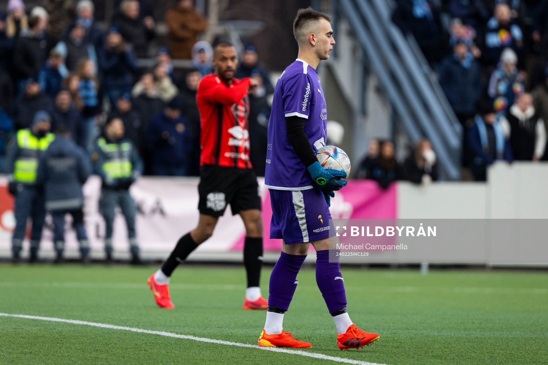 Nordic Uniteds målvakt Angelo Melkemichel deppar