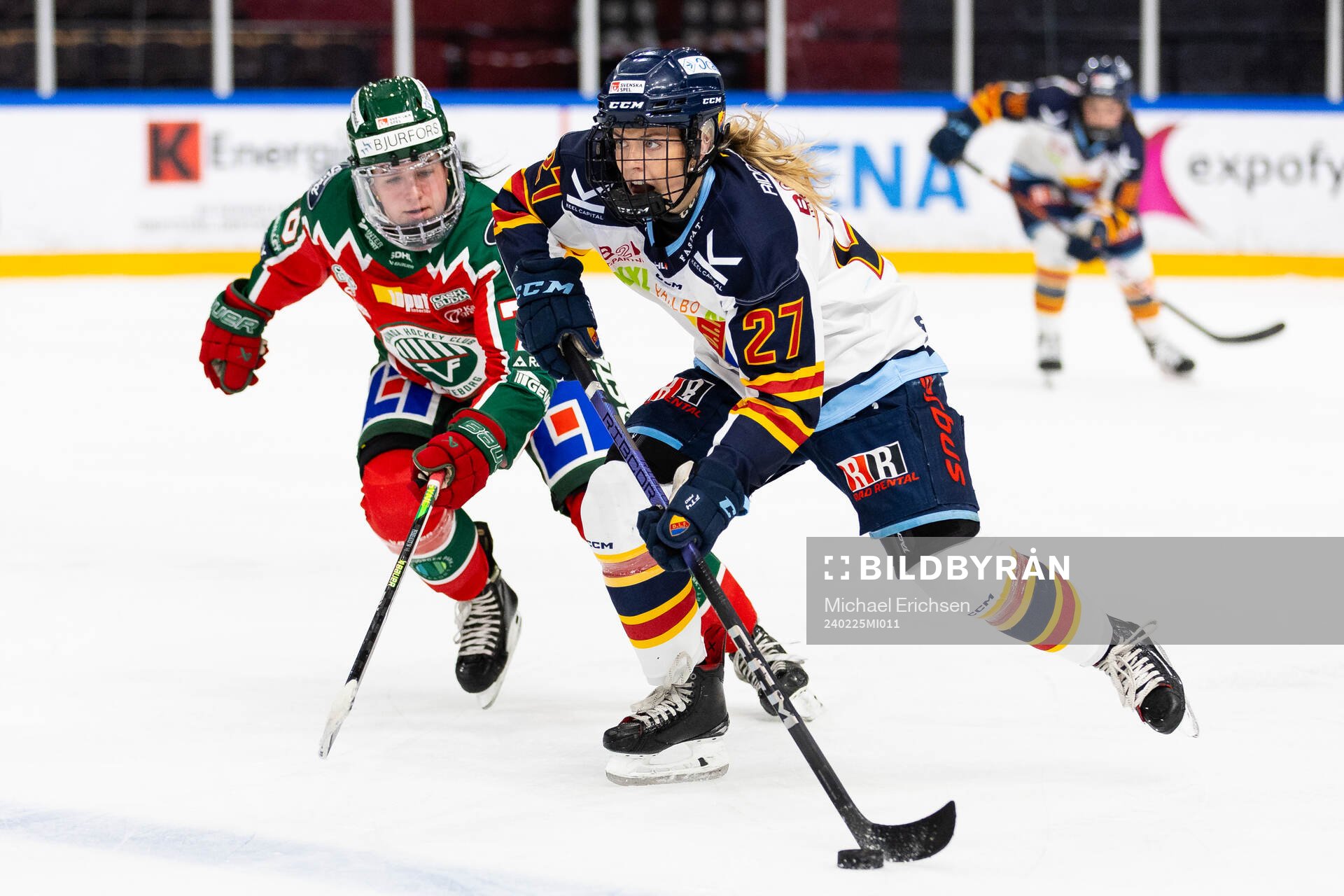 Frölundas Liliane Perreault och Djurgårdens Alice Wallin