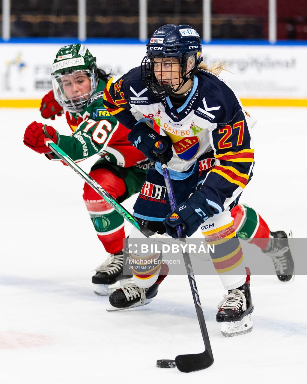 Frölundas Liliane Perreault och Djurgårdens Alice Wallin