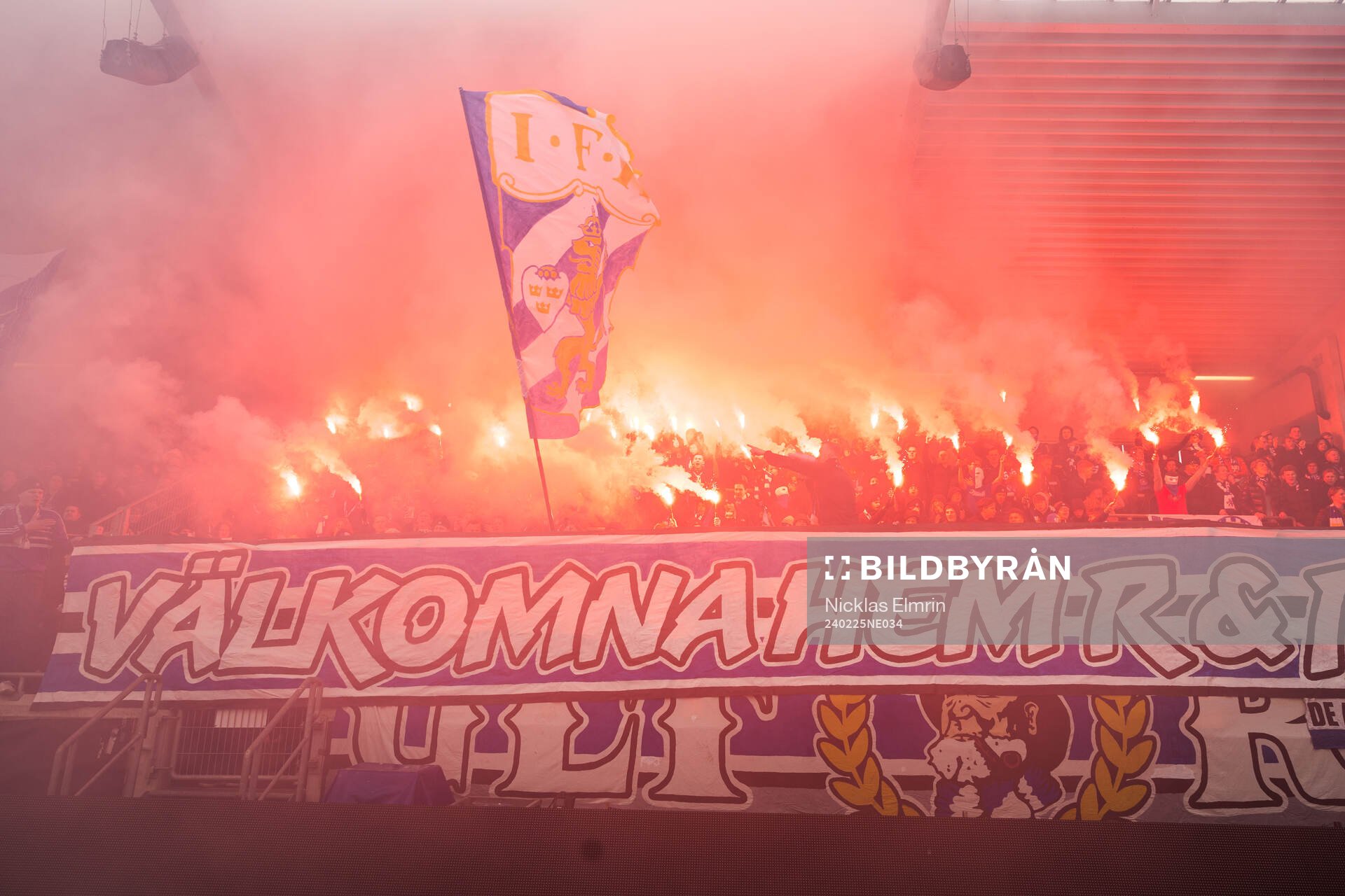 IFK Göteborgs supportrar med pyroteknik