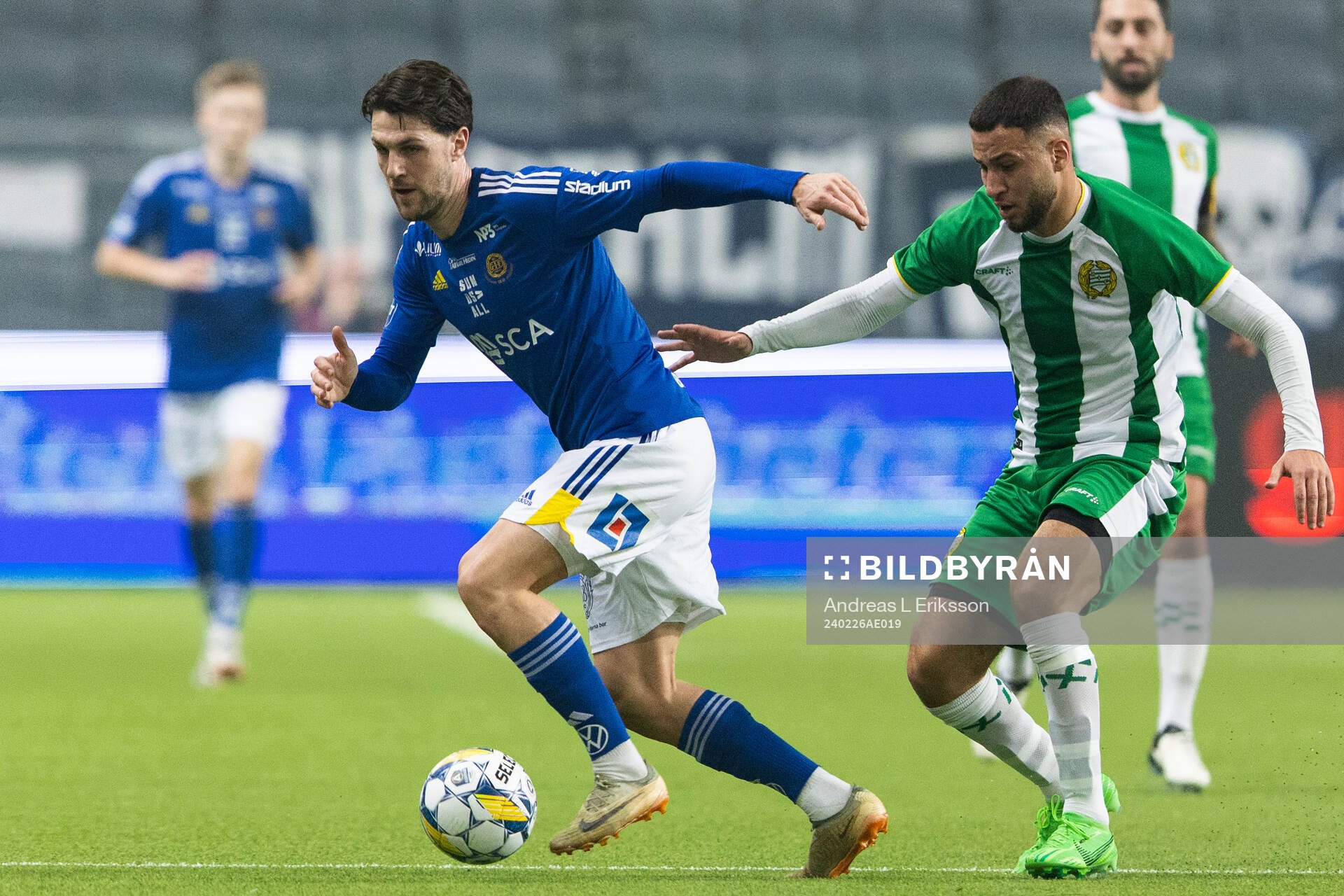 GIF Sundsvalls Oliver Stojanovic Fredin och Hammarbys Abdelrahman Boudah Saidi under fotbollsmatchen i Svenska Cupen mellan Hammarby och GIF Sundsvall den 26 februari 2024 i Stockholm.
