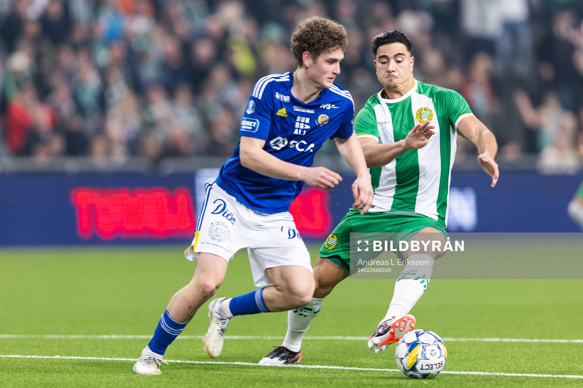 GIF Sundsvalls Anton Mossnelid och Hammarbys Jusef Erabi under fotbollsmatchen i Svenska Cupen mellan Hammarby och GIF Sundsvall den 26 februari 2024 i Stockholm.