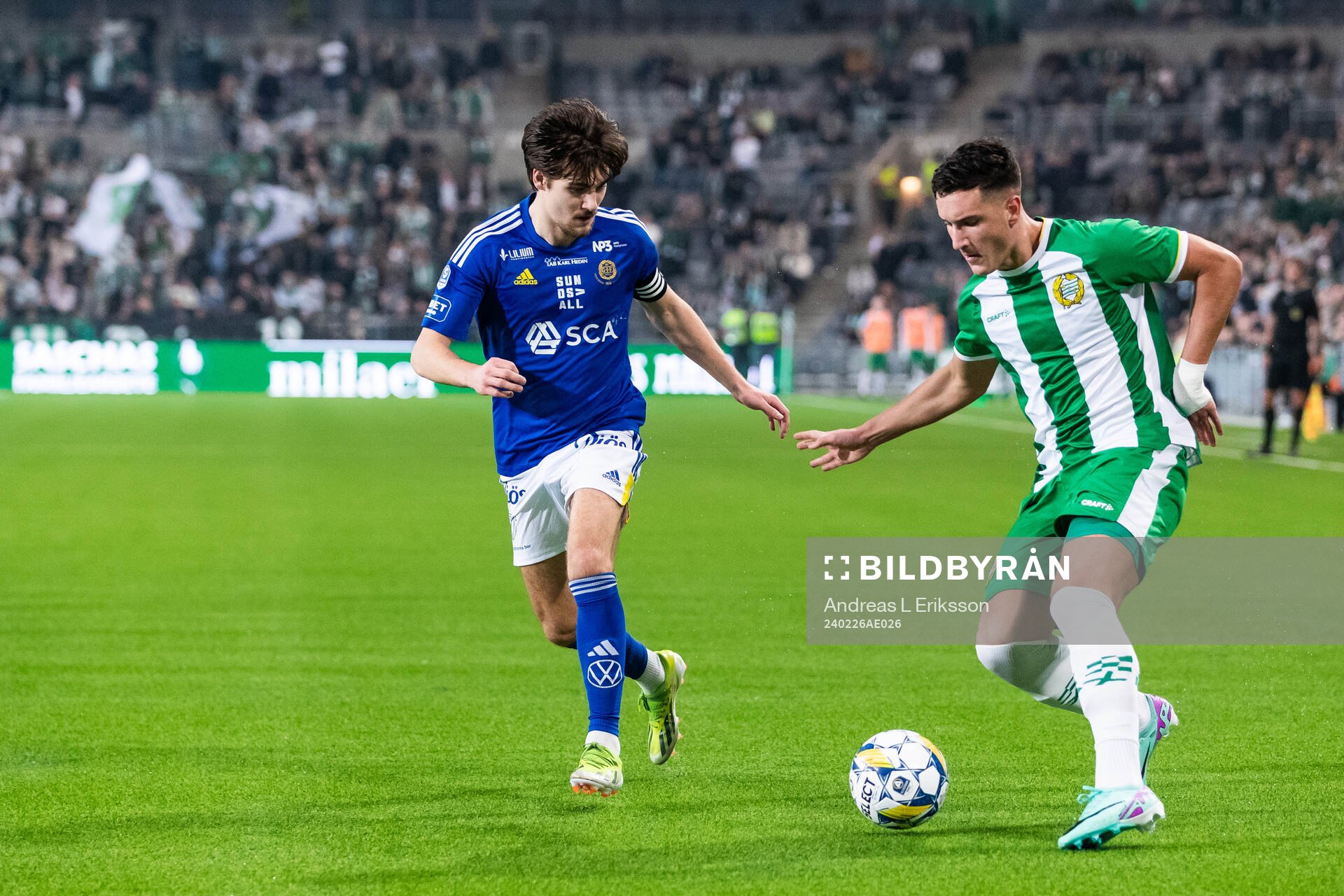GIF Sundsvalls Anton Mossnelid och Hammarbys Deniz Gul under fotbollsmatchen i Svenska Cupen mellan Hammarby och GIF Sundsvall den 26 februari 2024 i Stockholm.
