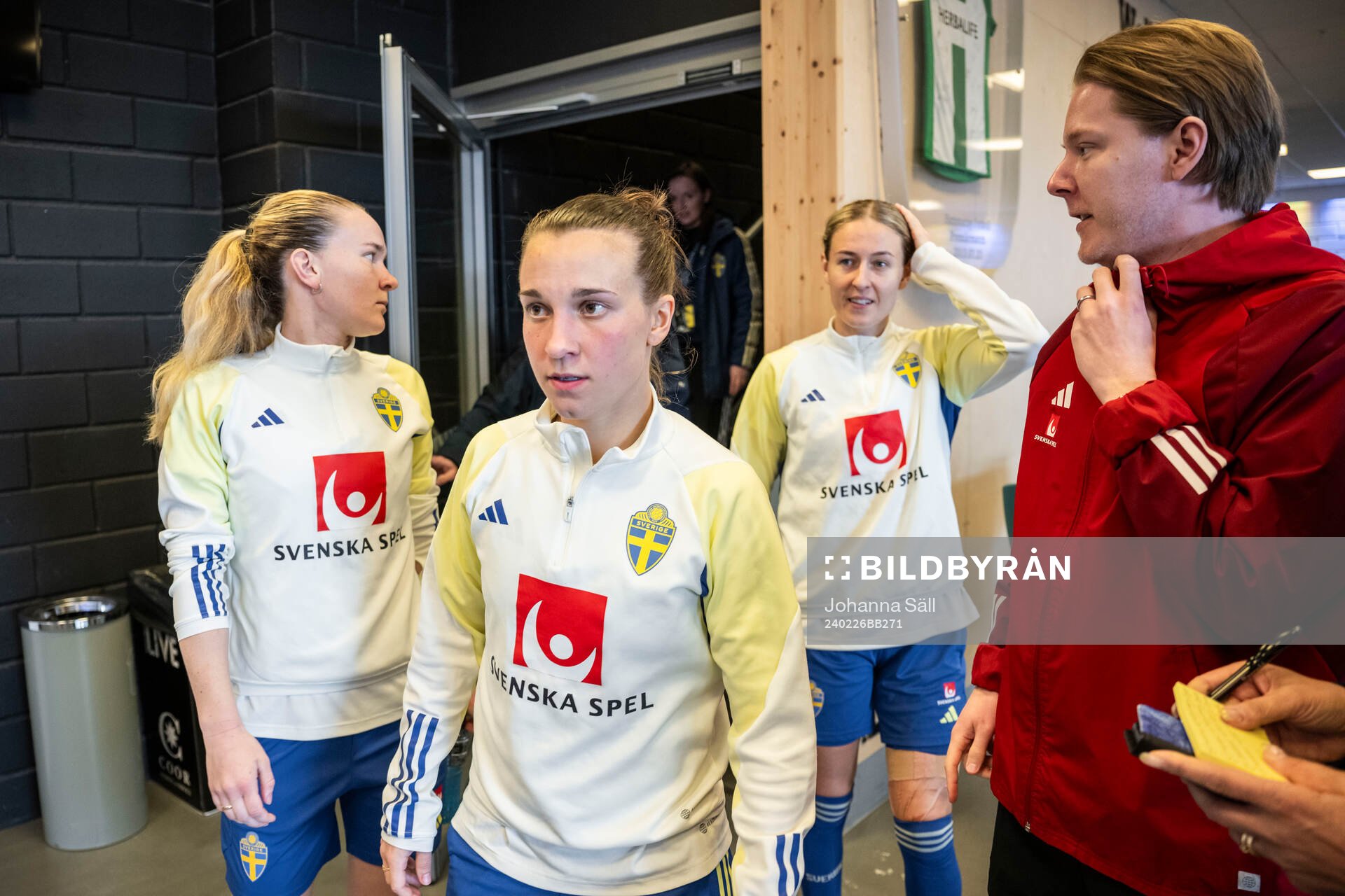 Matilda Vinberg, Julia Zigiotti Olme and Emma Kullberg in the mixed zone after a training session with Swedish women's national football during the on February 26, 2024 in Stockholm.