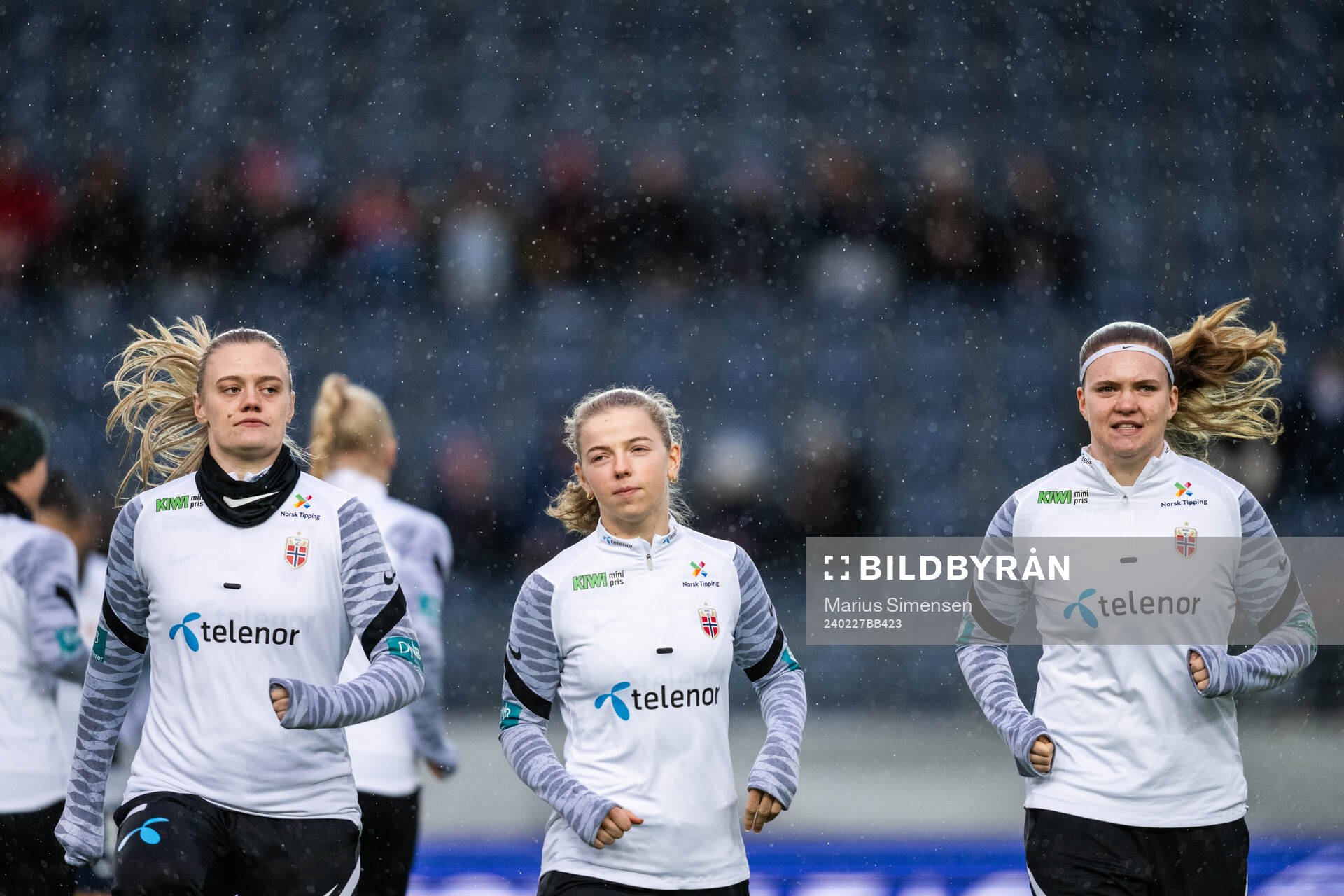 Mathilde Hauge Harviken, Justine Kvaleng Kielland and Signe