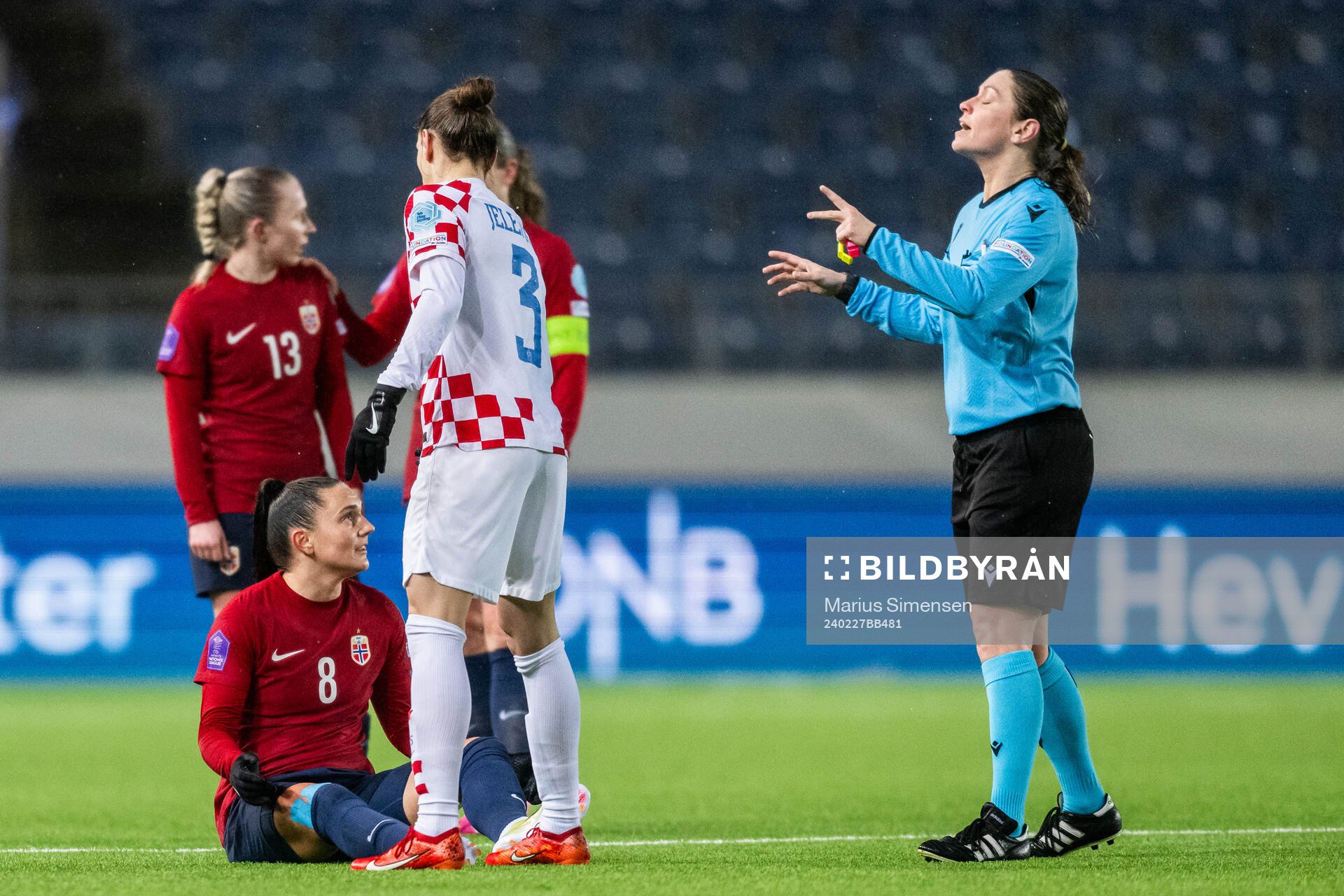 Vilde Bøe Risa of Norway and Ana Jelenčić of Croatia