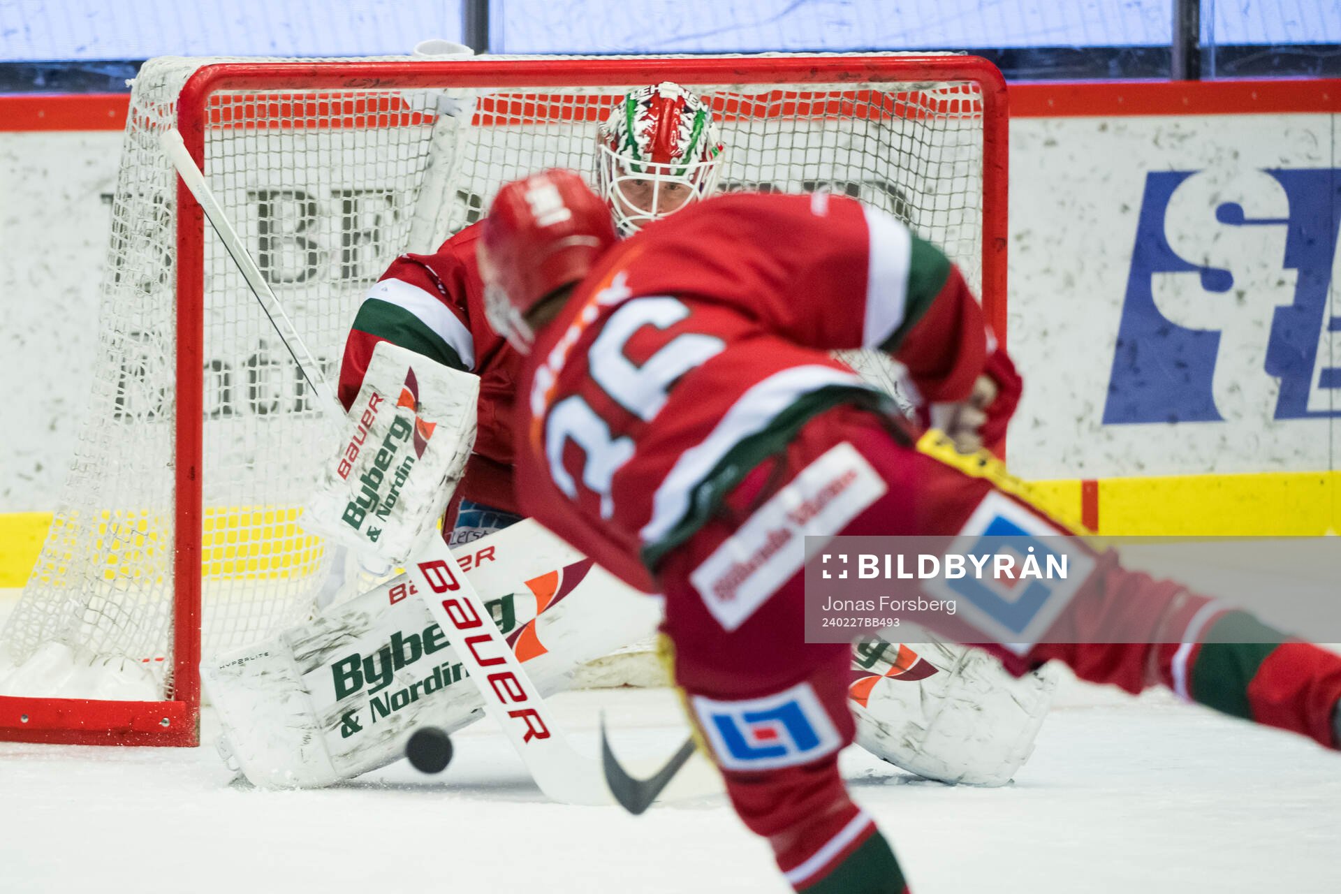 MoDos målvakt Lassi Lehtinen innan ishockeymatchen i SHL