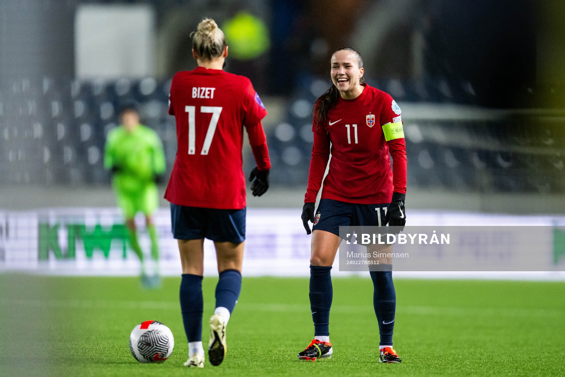 Celin Bizet Ildhusøy and Guro Reiten of Norway