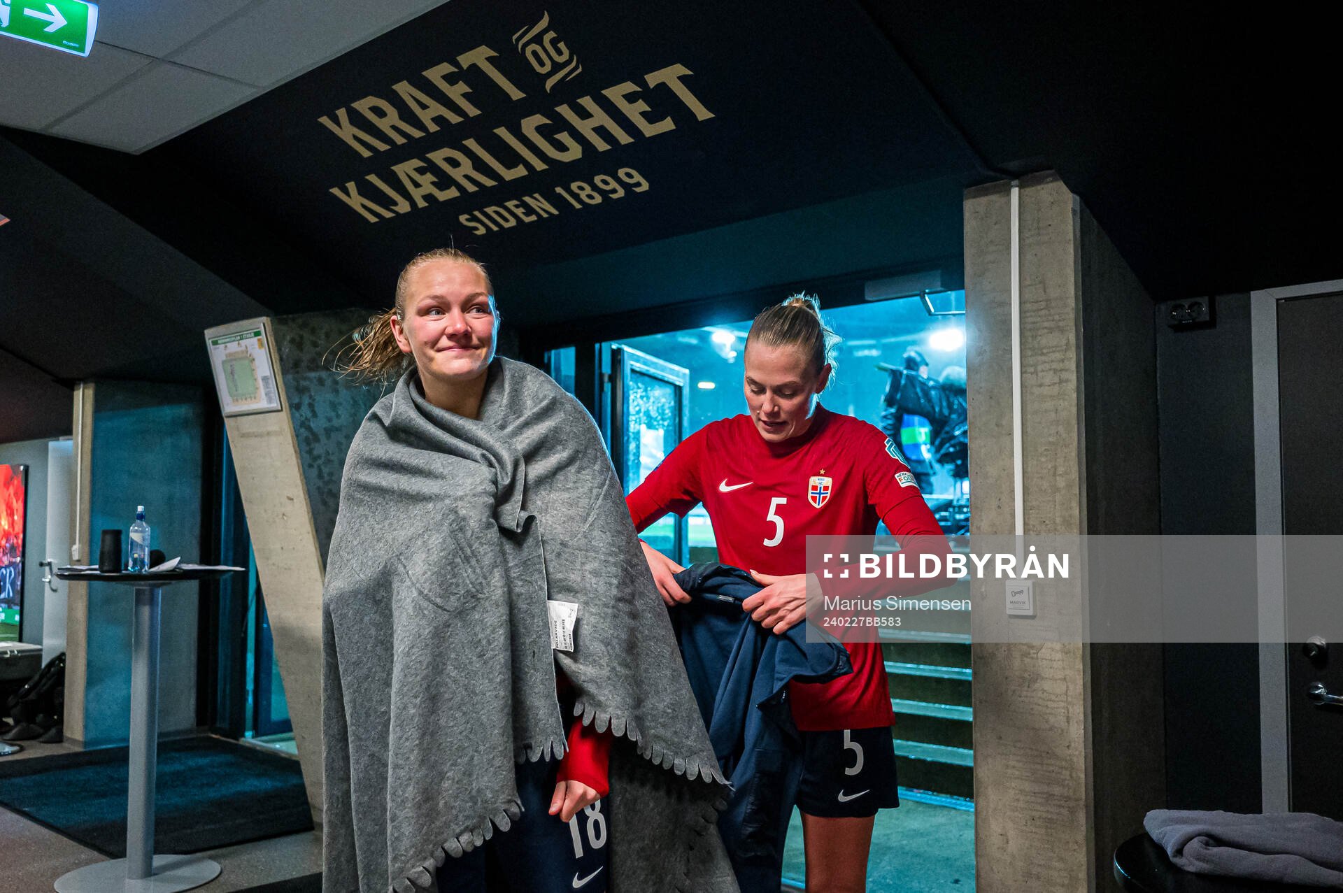 Frida Leonhardsen Maanum and Guro Bergsvand of Norway