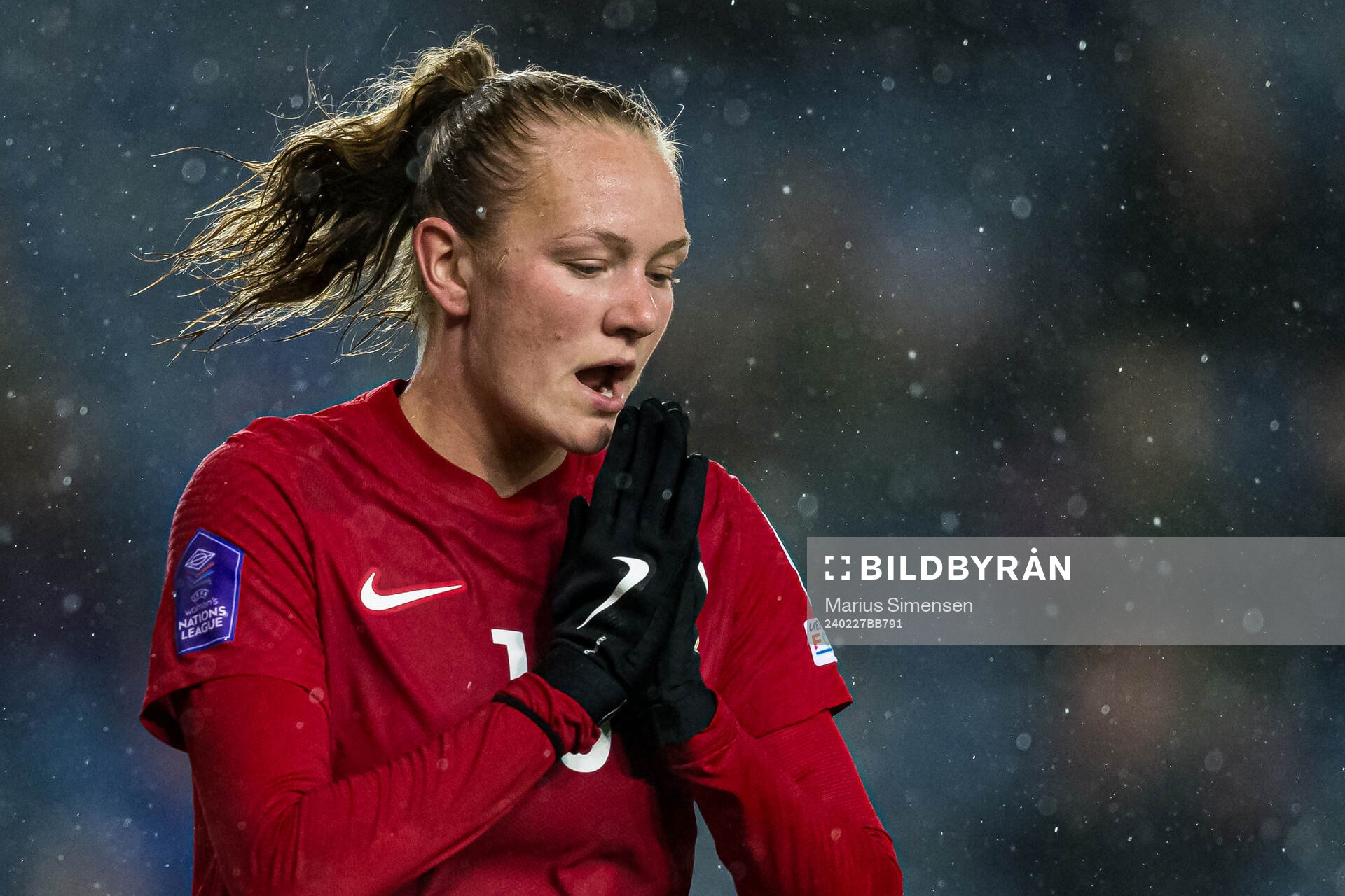 Frida Leonhardsen Maanum of Norway looks dejected