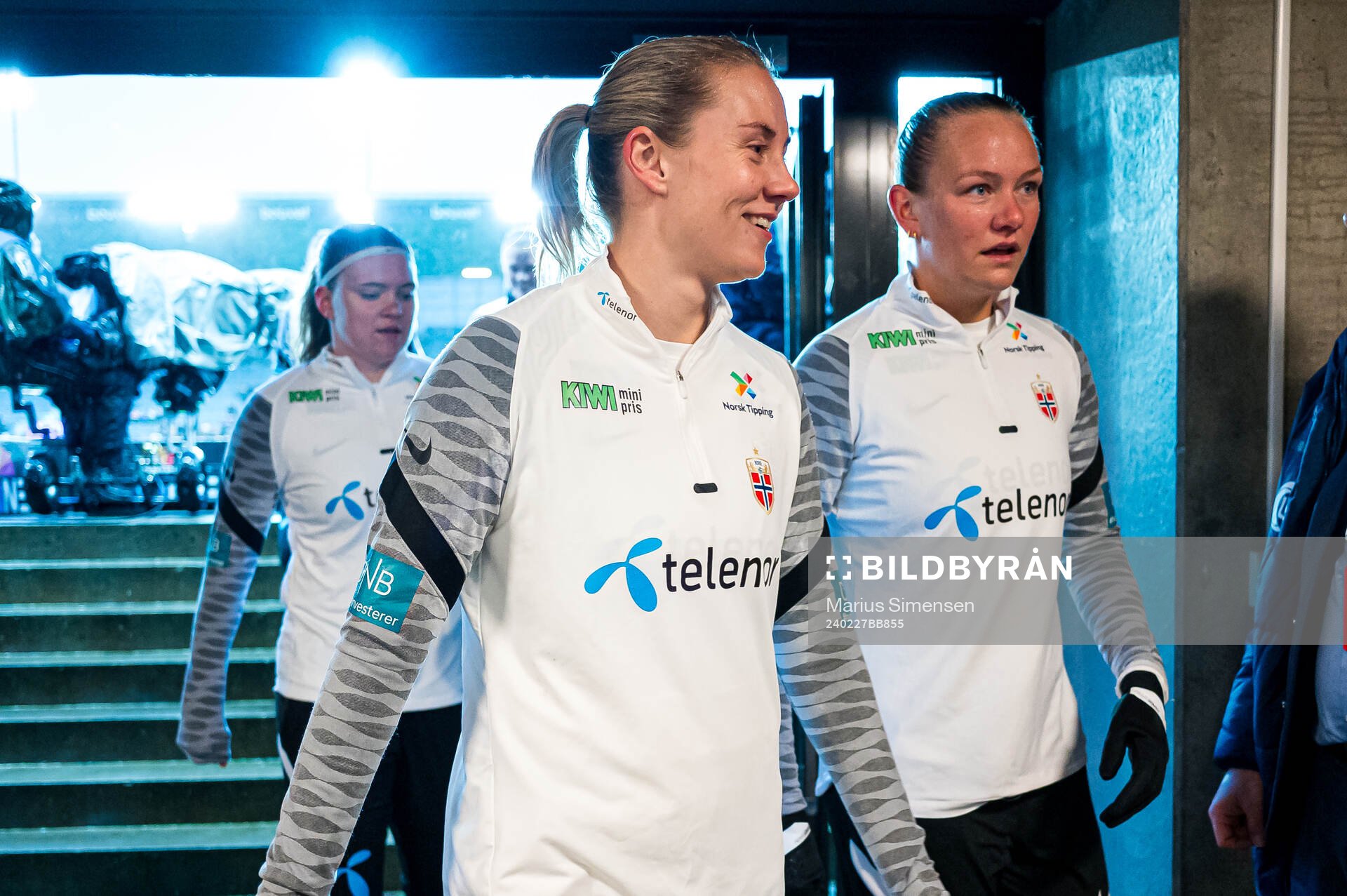 Lisa Fjeldstad Naalsund and Frida Leonhardsen Maanum of