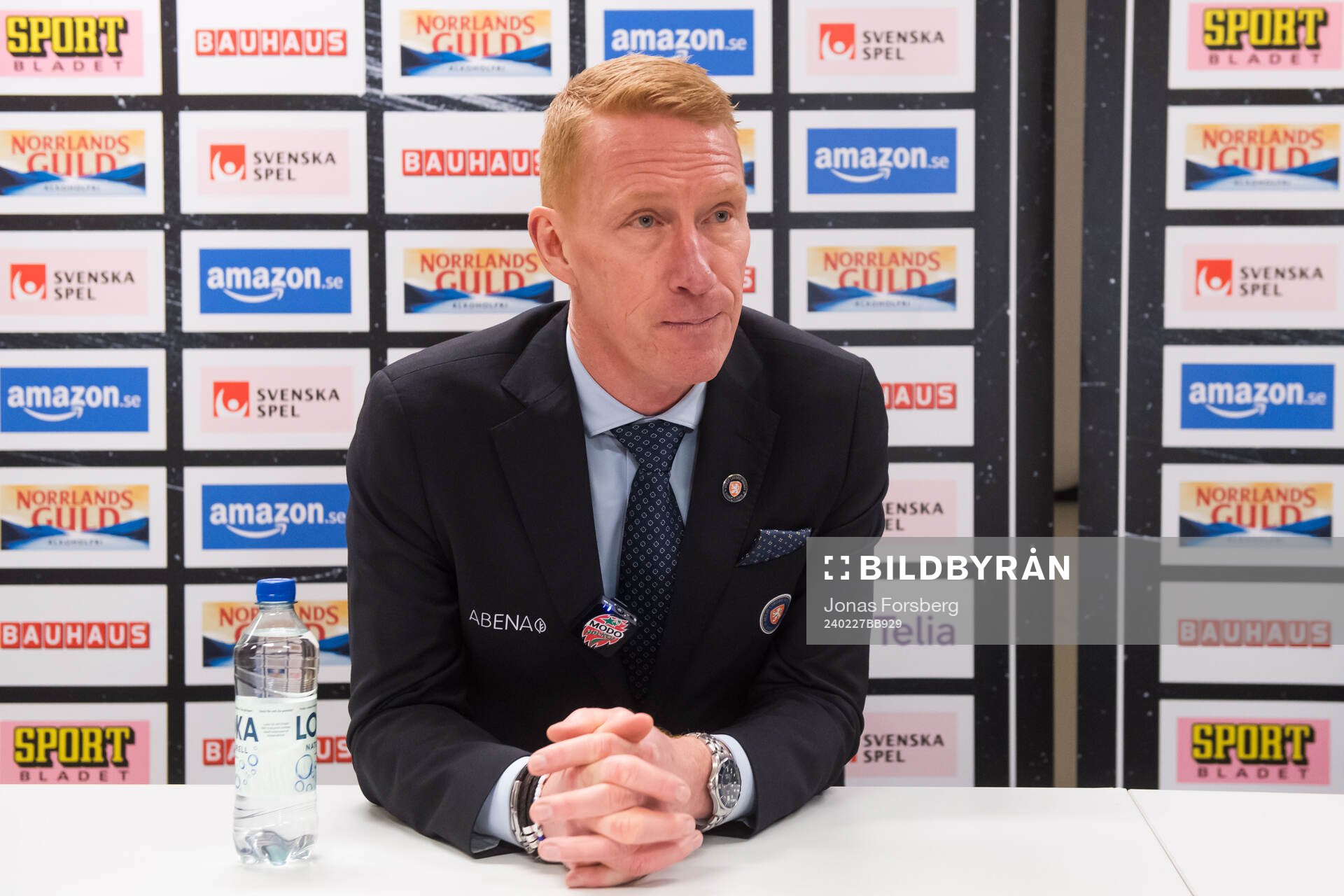 Växjös tränare Jörgen Jönsson på presskonferensen