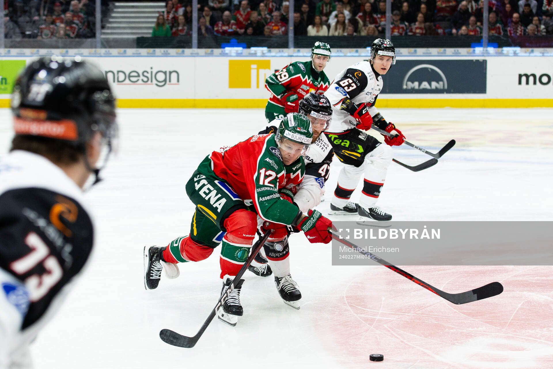 Frölundas Max Friberg och Malmö Redhawks Joakim Ryan