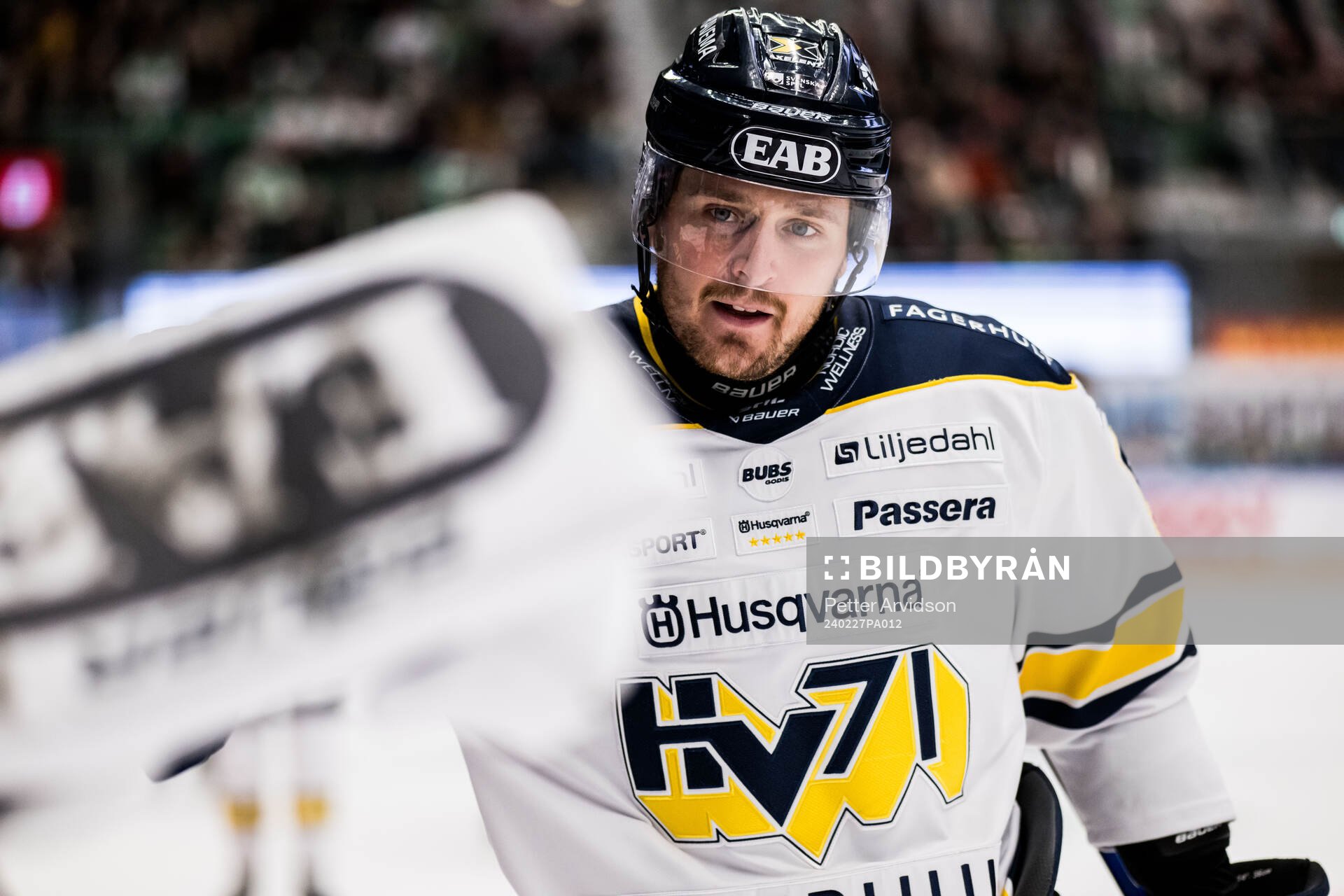 HV71s Fredrik Forsberg jublar