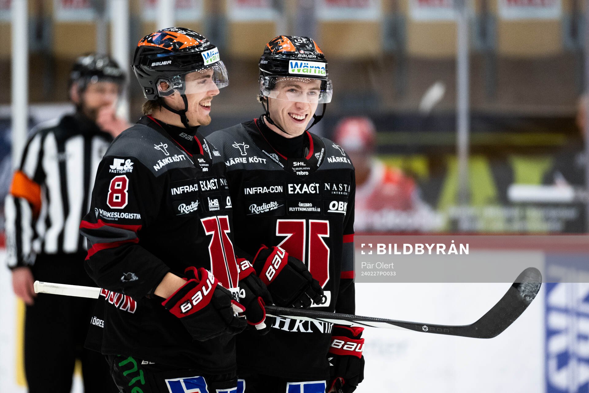 Örebros Jonathan Lekkerimäki och Samuel Johannesson jublar