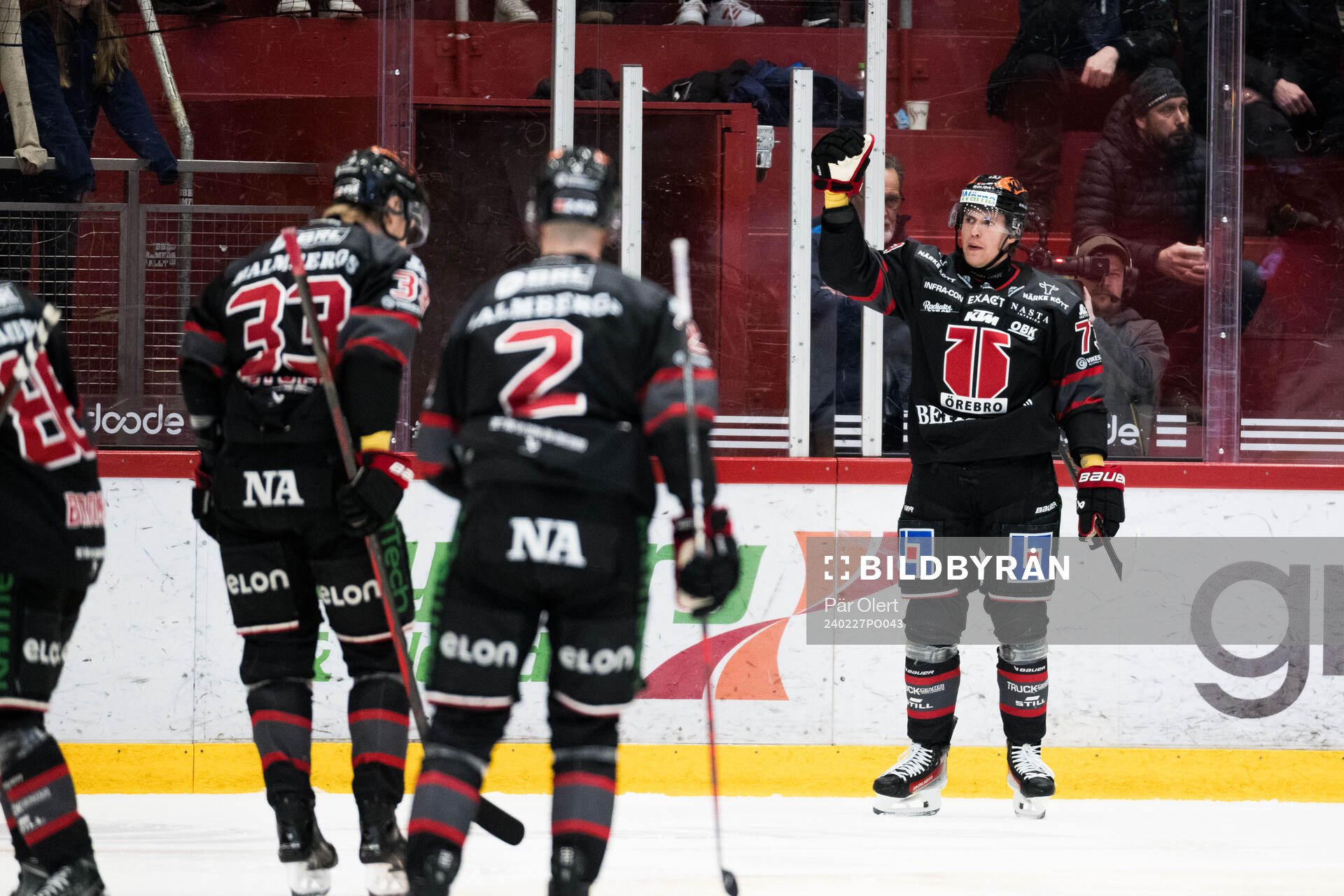 Örebros Oliver Eklind jublar