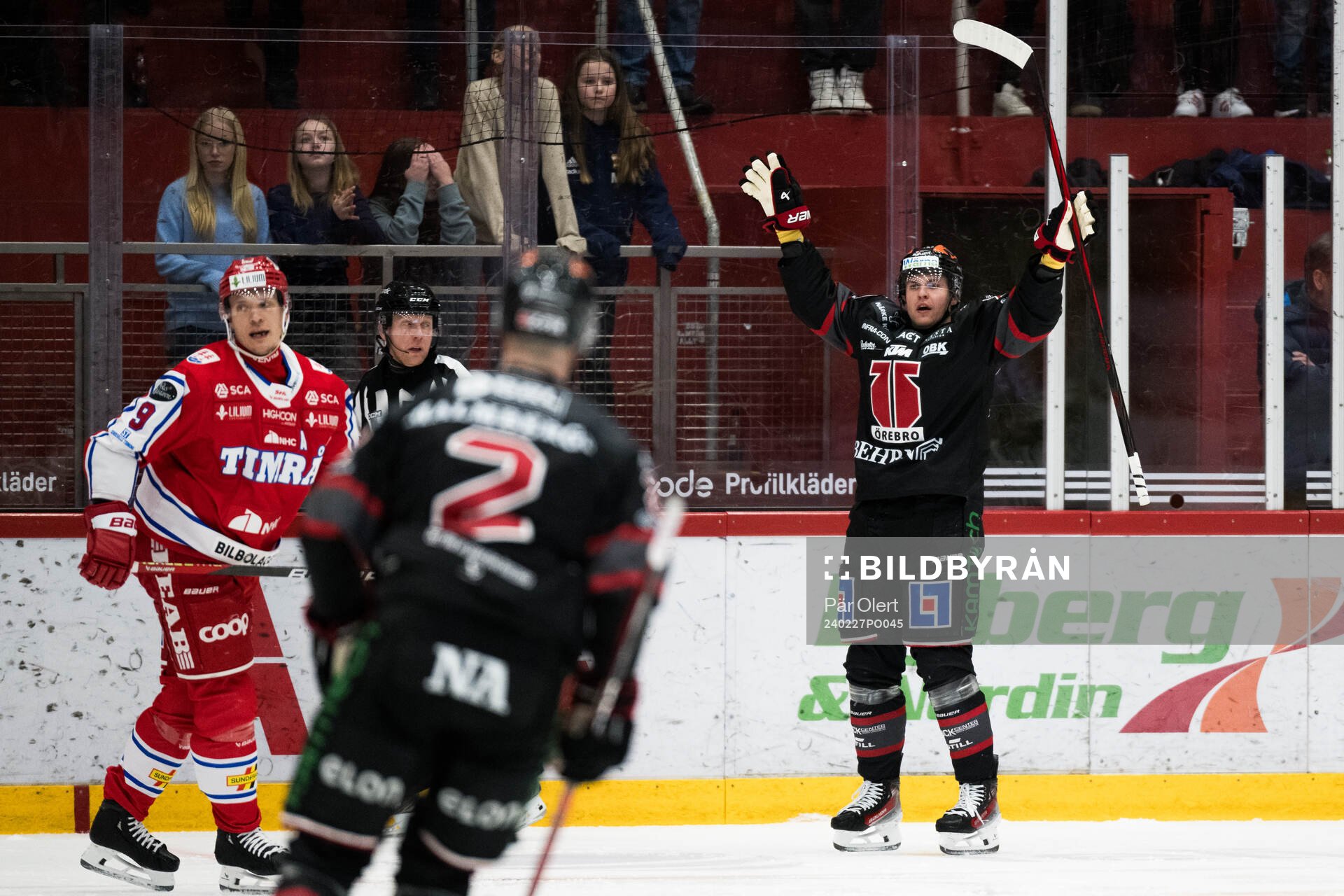 Örebros Oliver Eklind jublar