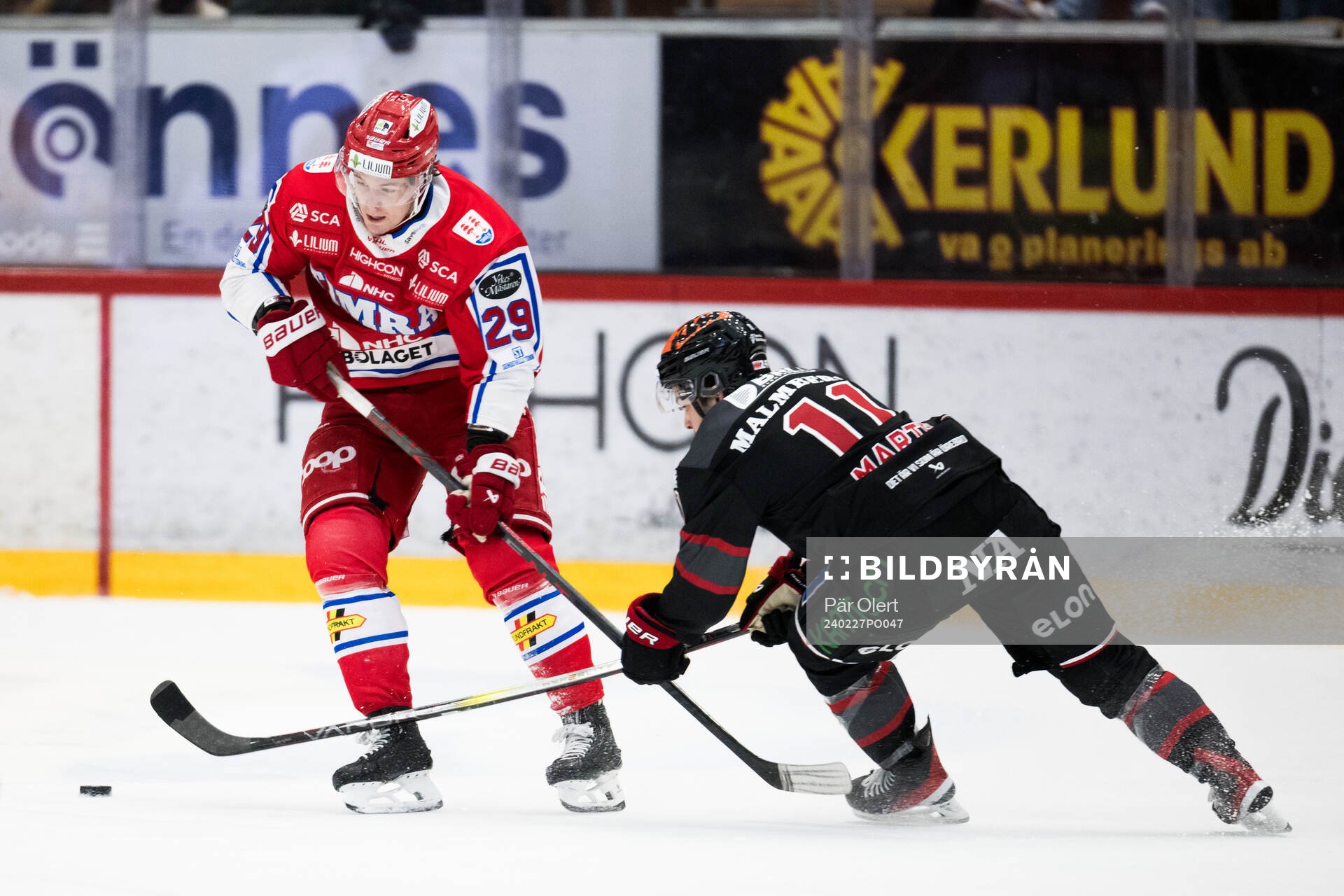 Timrås Filip Hållander och Örebros Danick Martel