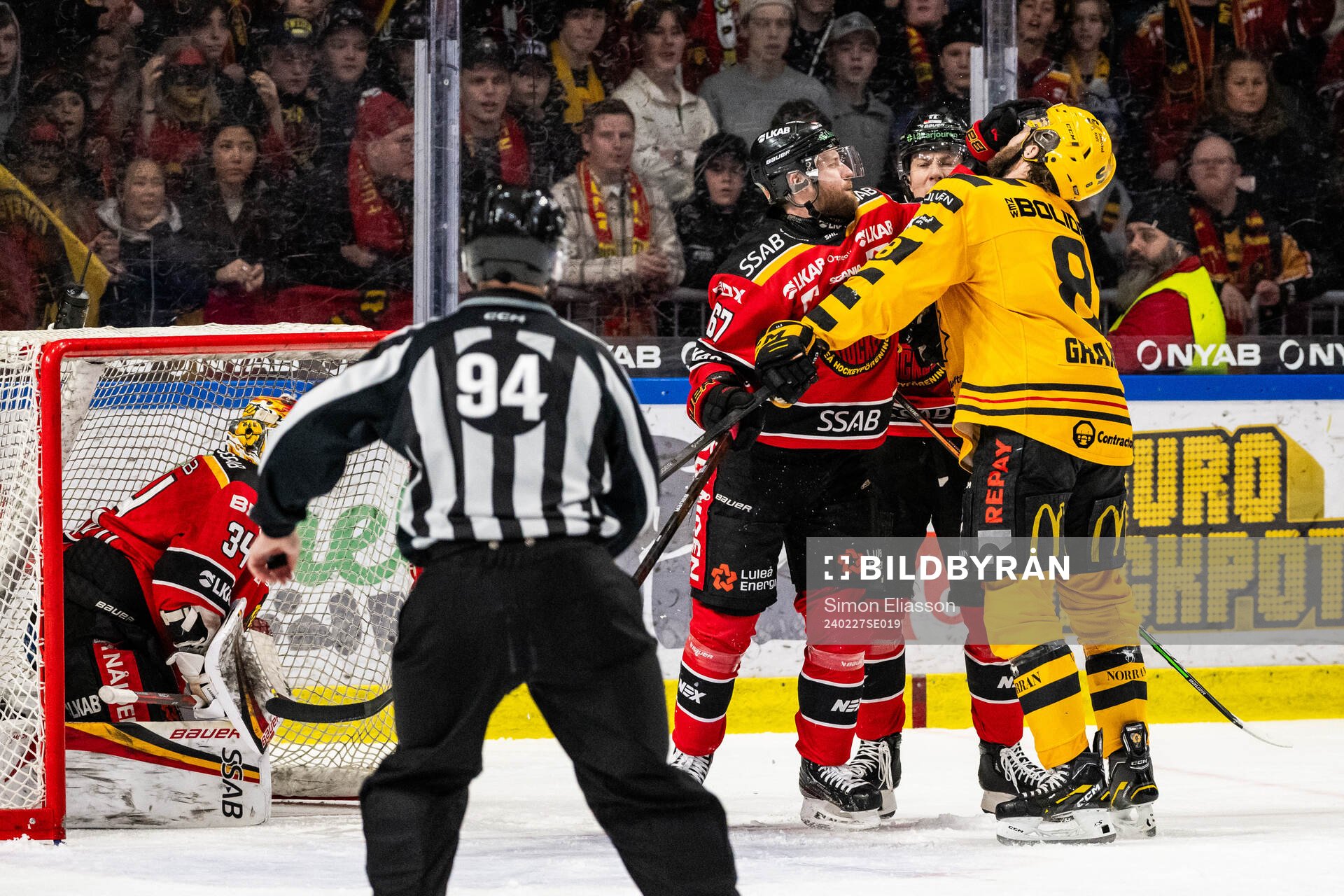 Gruff mellan Luleås Linus Omark och Skellefteås Petter