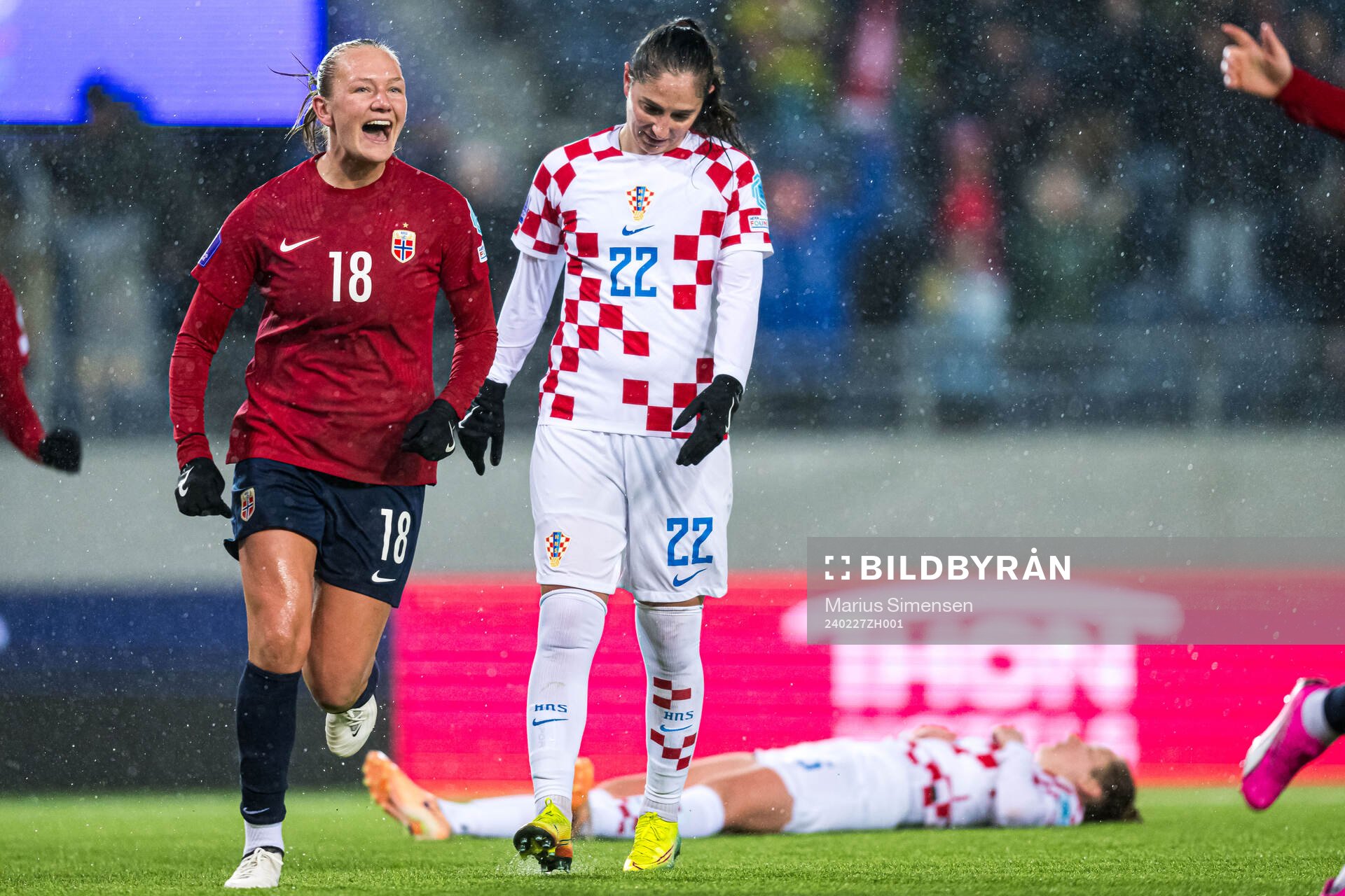 Frida Leonhardsen Maanum of Norway celebrates