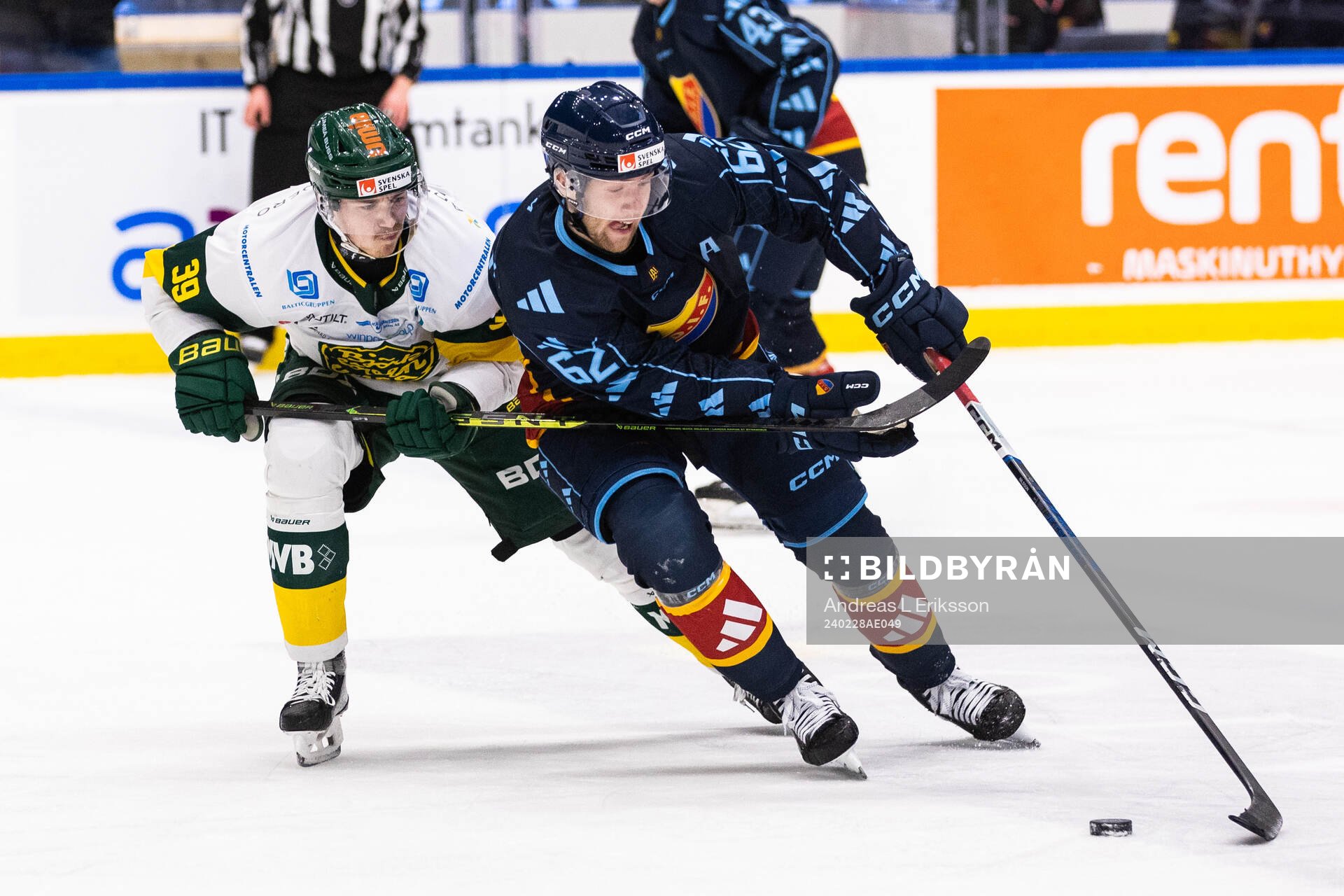 Björklövens Joel Mustonen och Djurgårdens Wiktor Nilsson