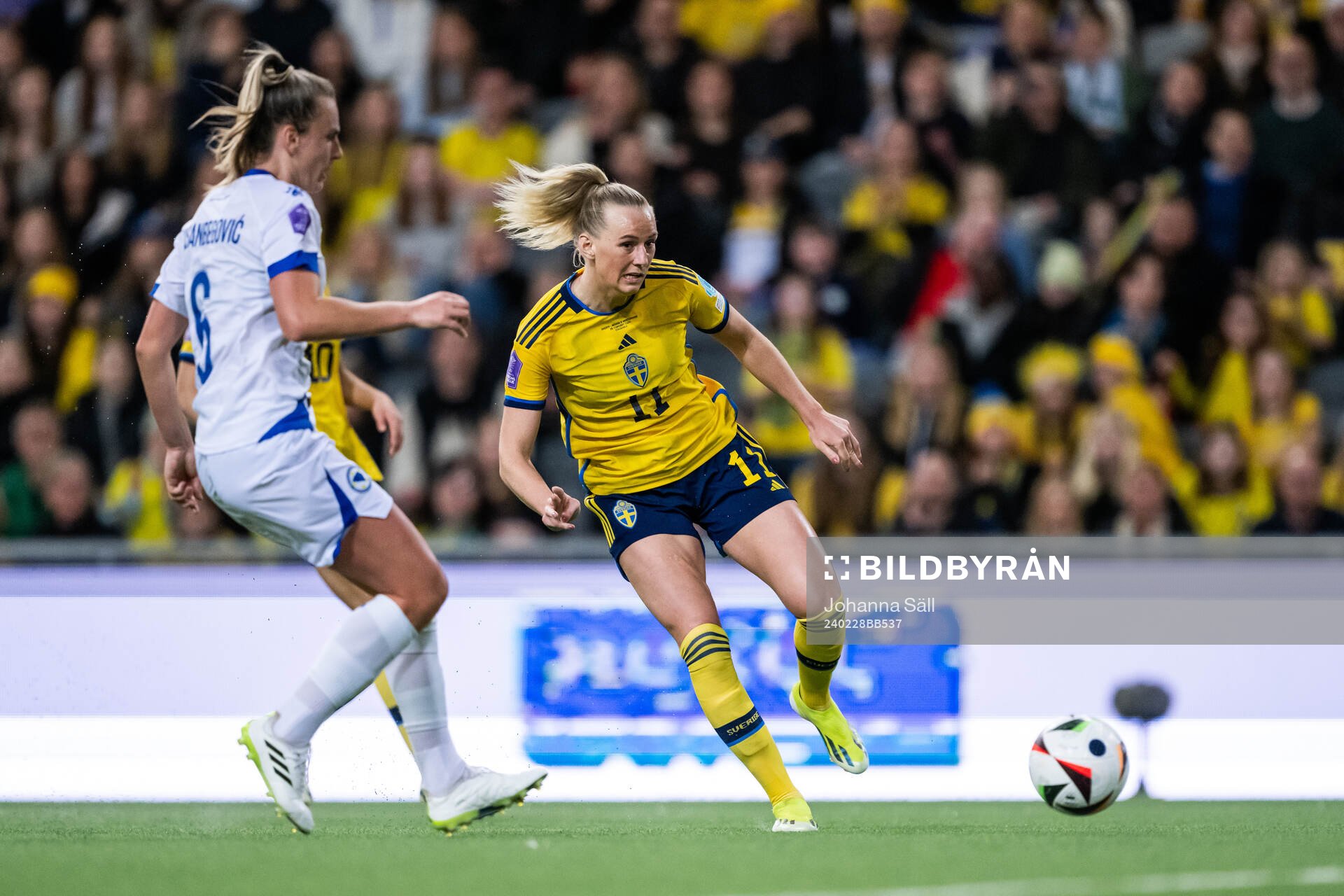 Stina Blackstenius of Sweden scores 2-0