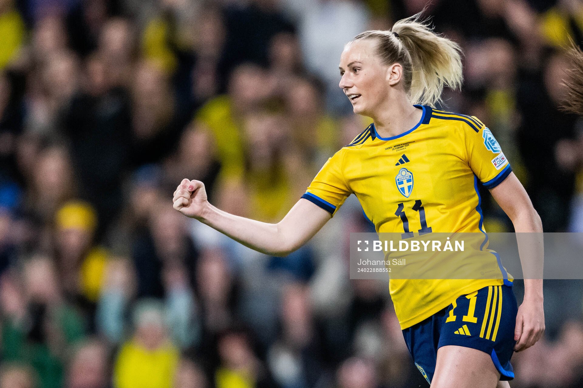 Stina Blackstenius of Sweden celebrates