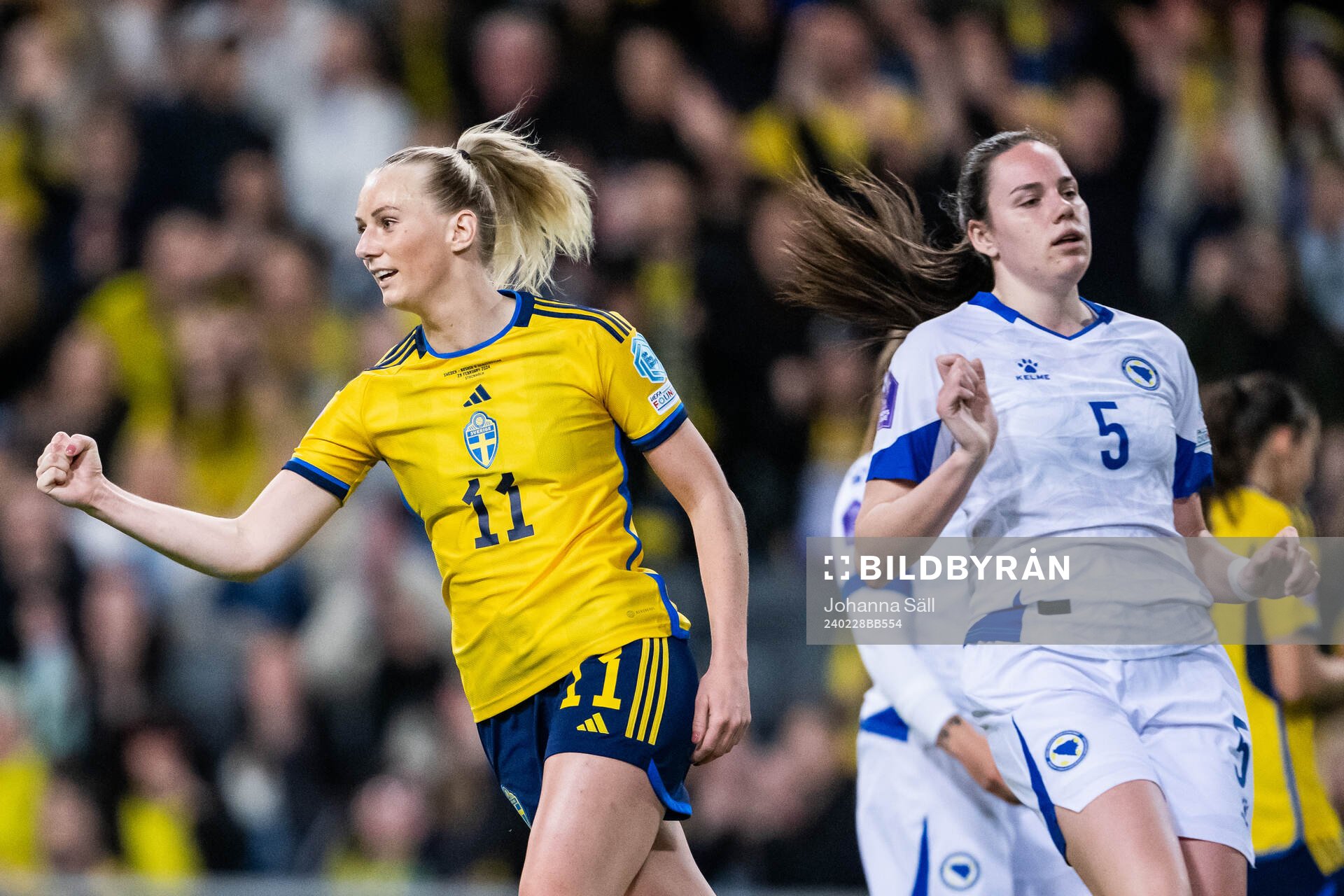 Stina Blackstenius of Sweden celebrates