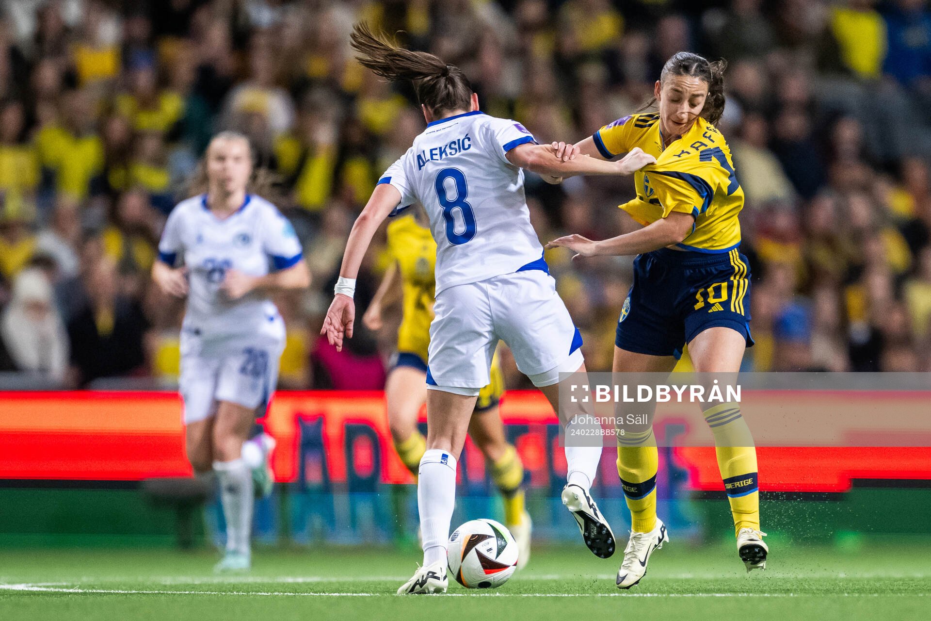 Marija Aleksic of Bosnia and Herzegovina and Rusul Rosa