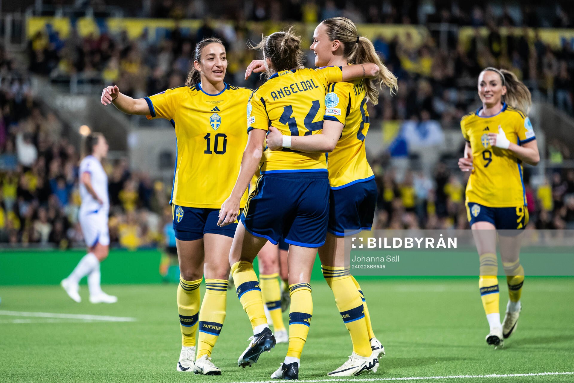 Filippa Angeldahl of Sweden celebrates with Rusul Rosa