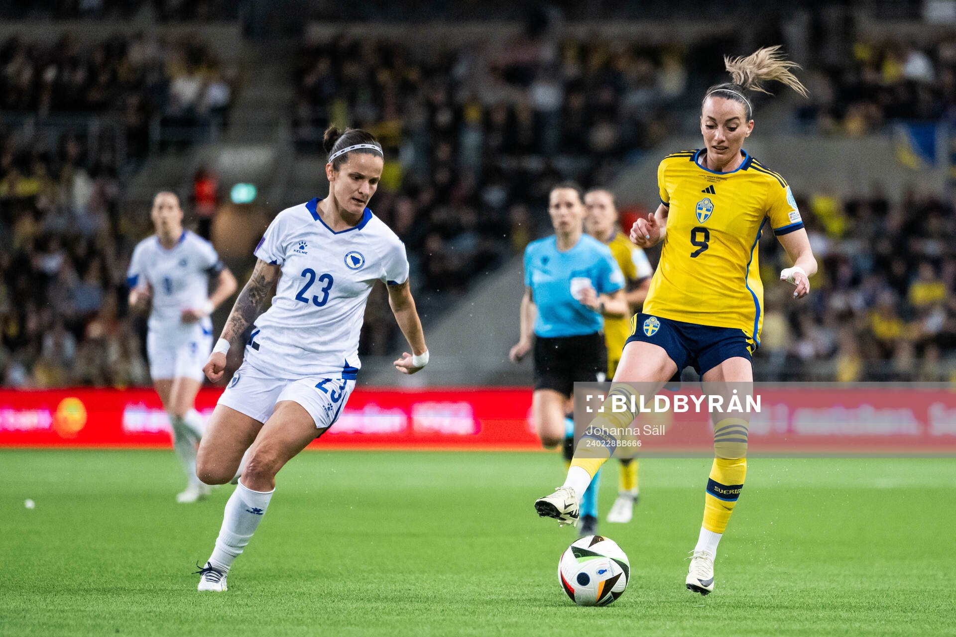Aida Hadžic of Bosnia and Herzegovina and Kosovare Asllani