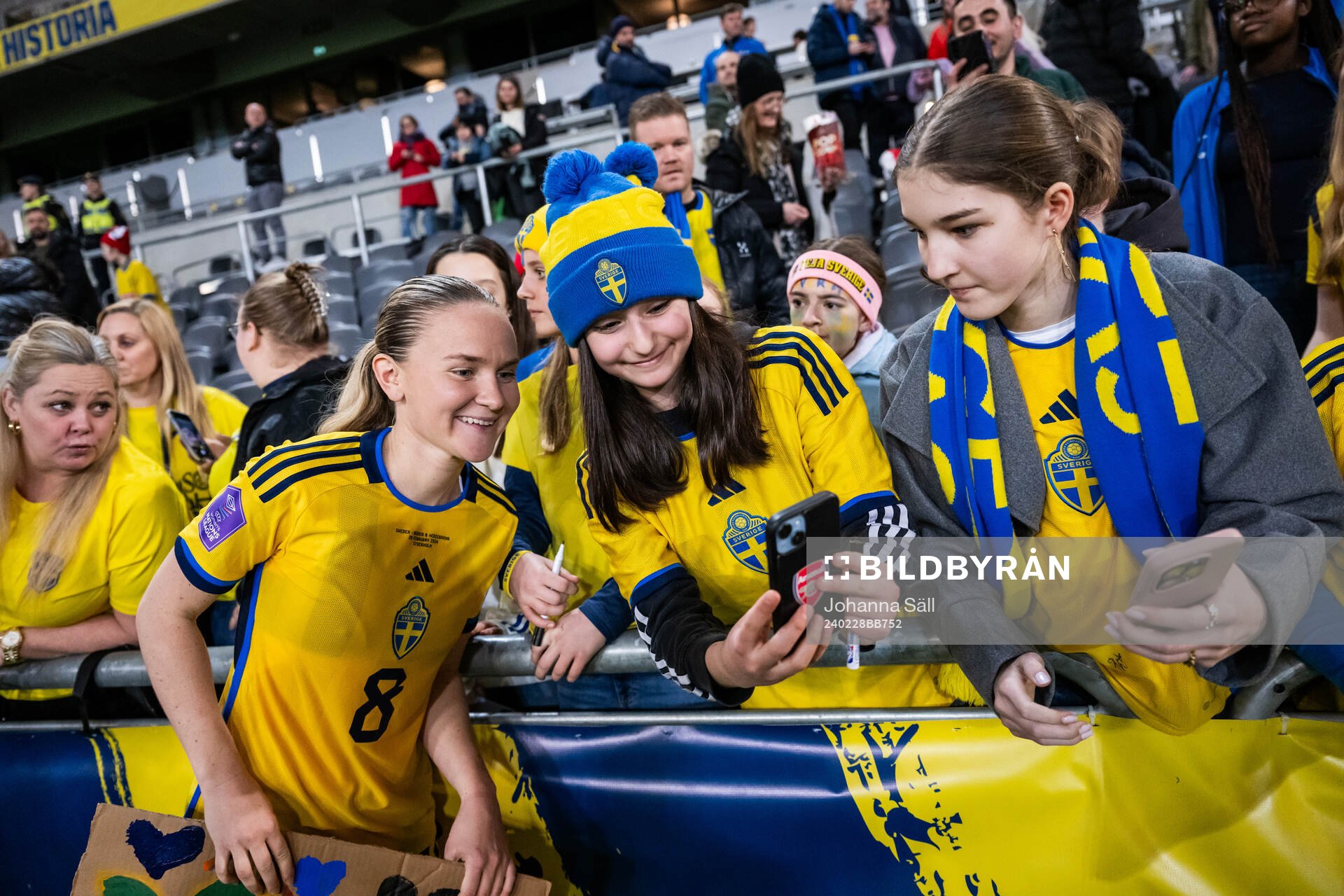Matilda Vinberg of Sweden with fans