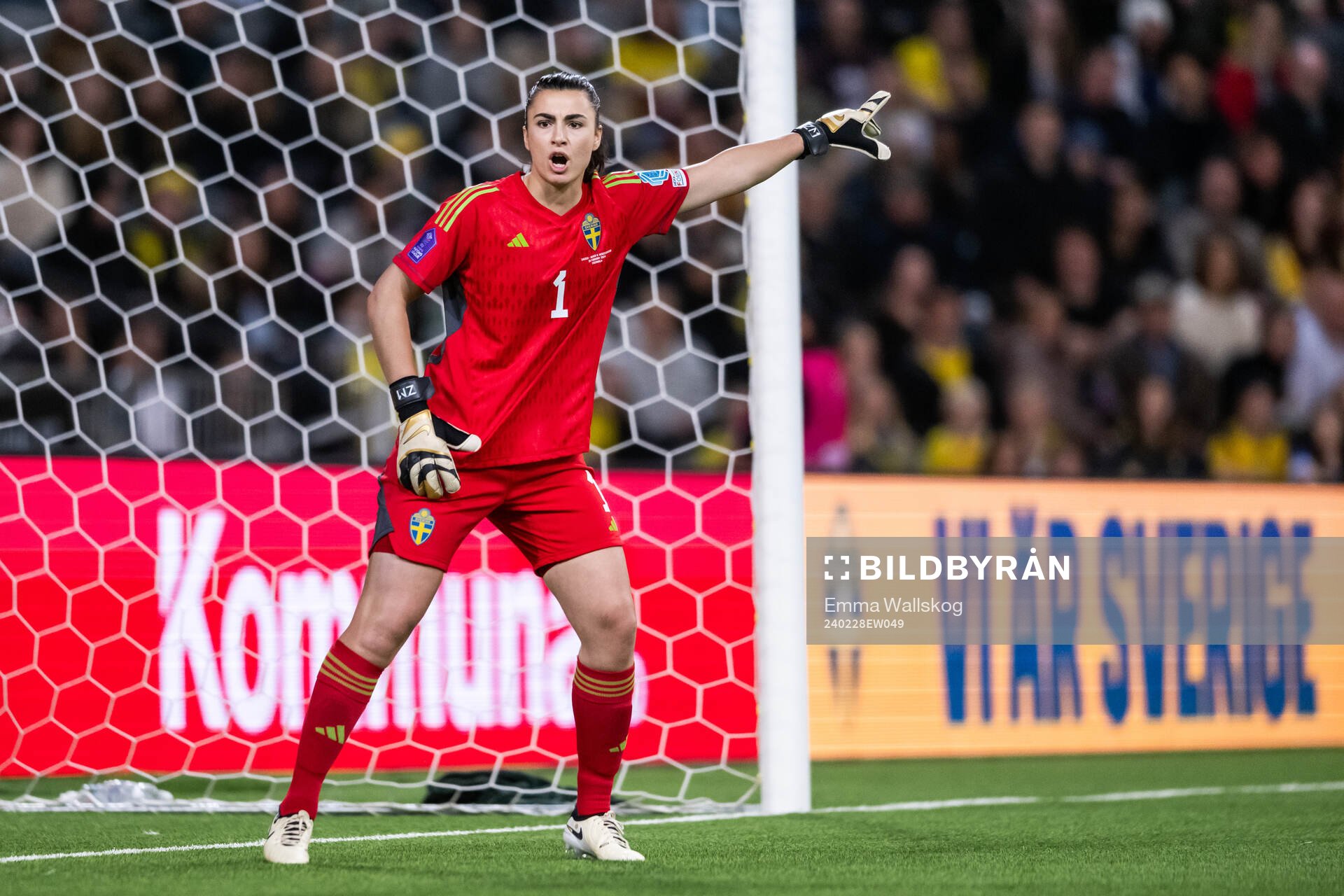 Goalkeeper Zecira Musovic of Sweden