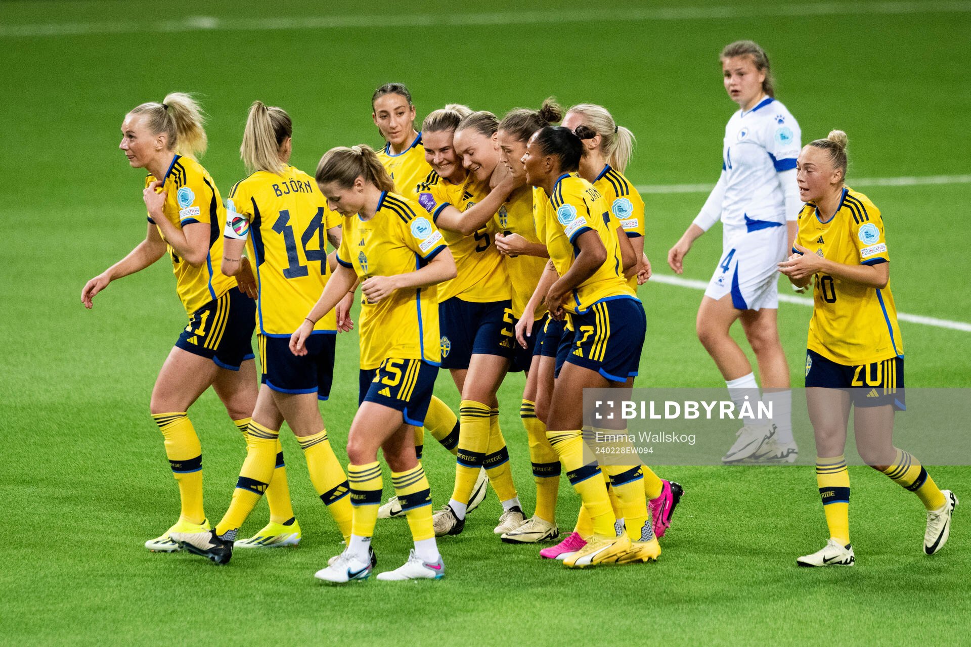 Matilda Vinberg of Sweden celebrates with Amanda Nildén