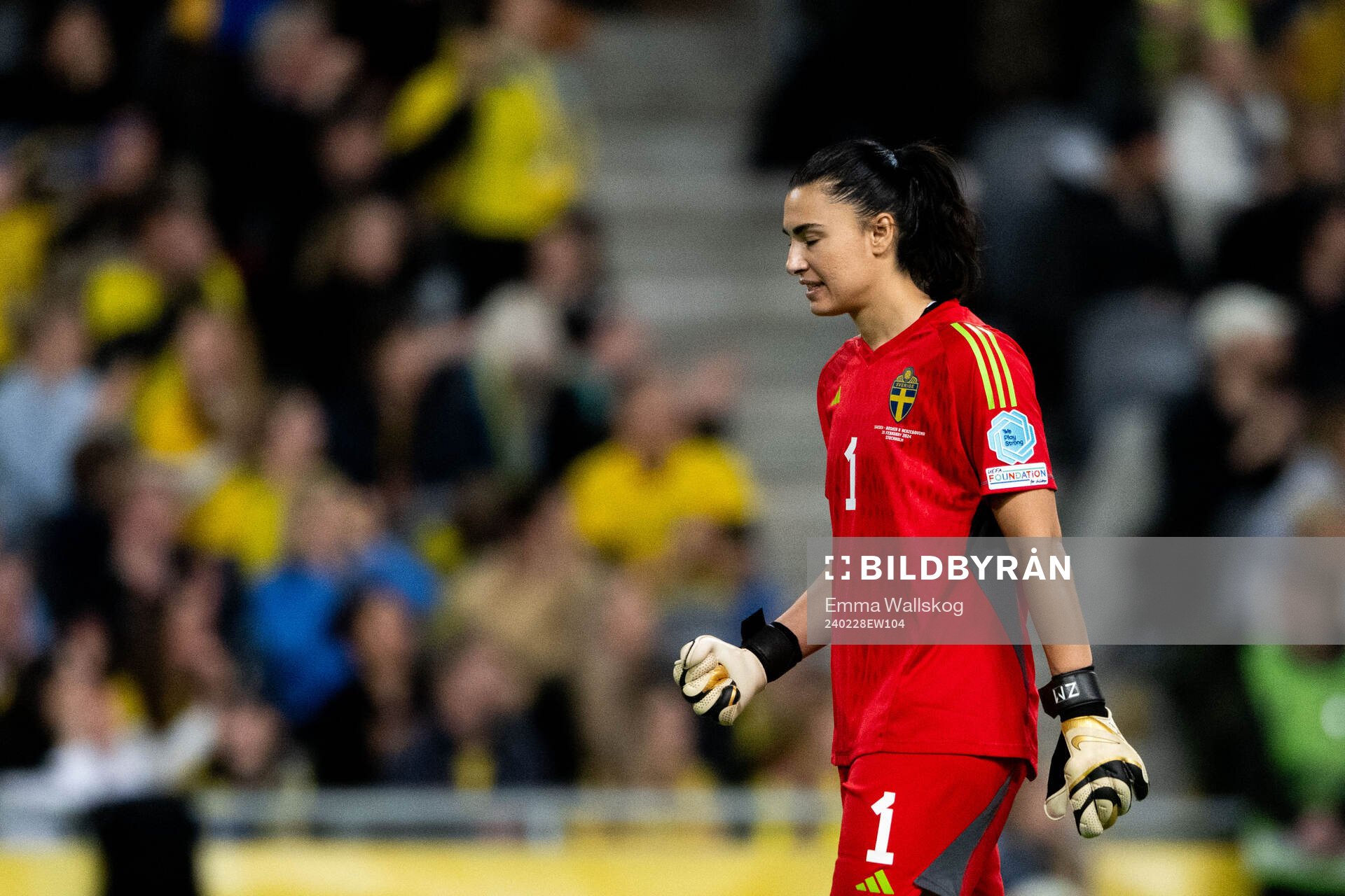 Goalkeeper Zecira Musovic of Sweden