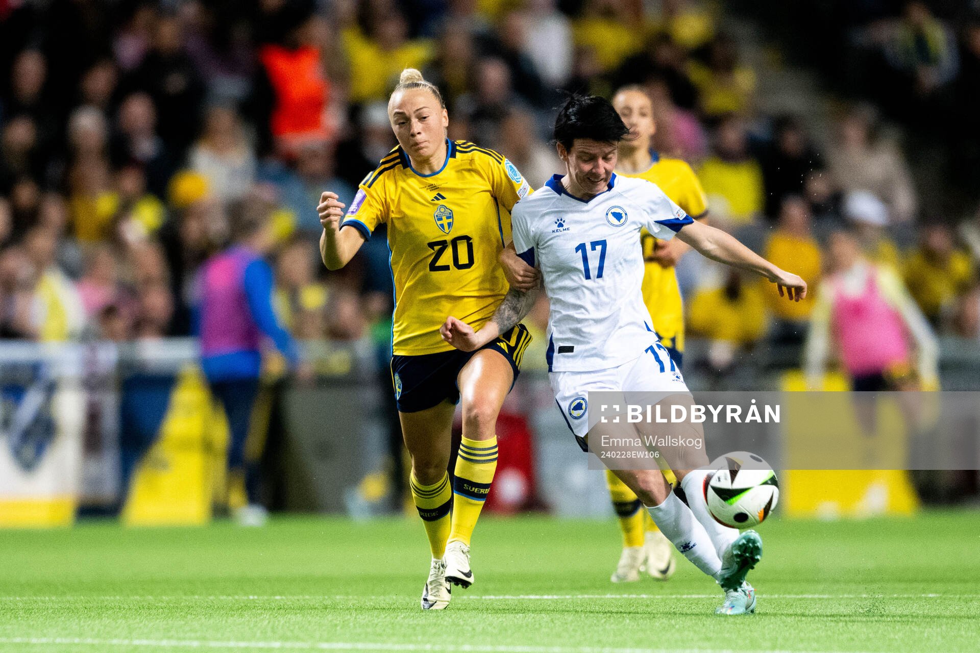 Hanna Bennison of Sweden and Amela Krso of Bosnia and