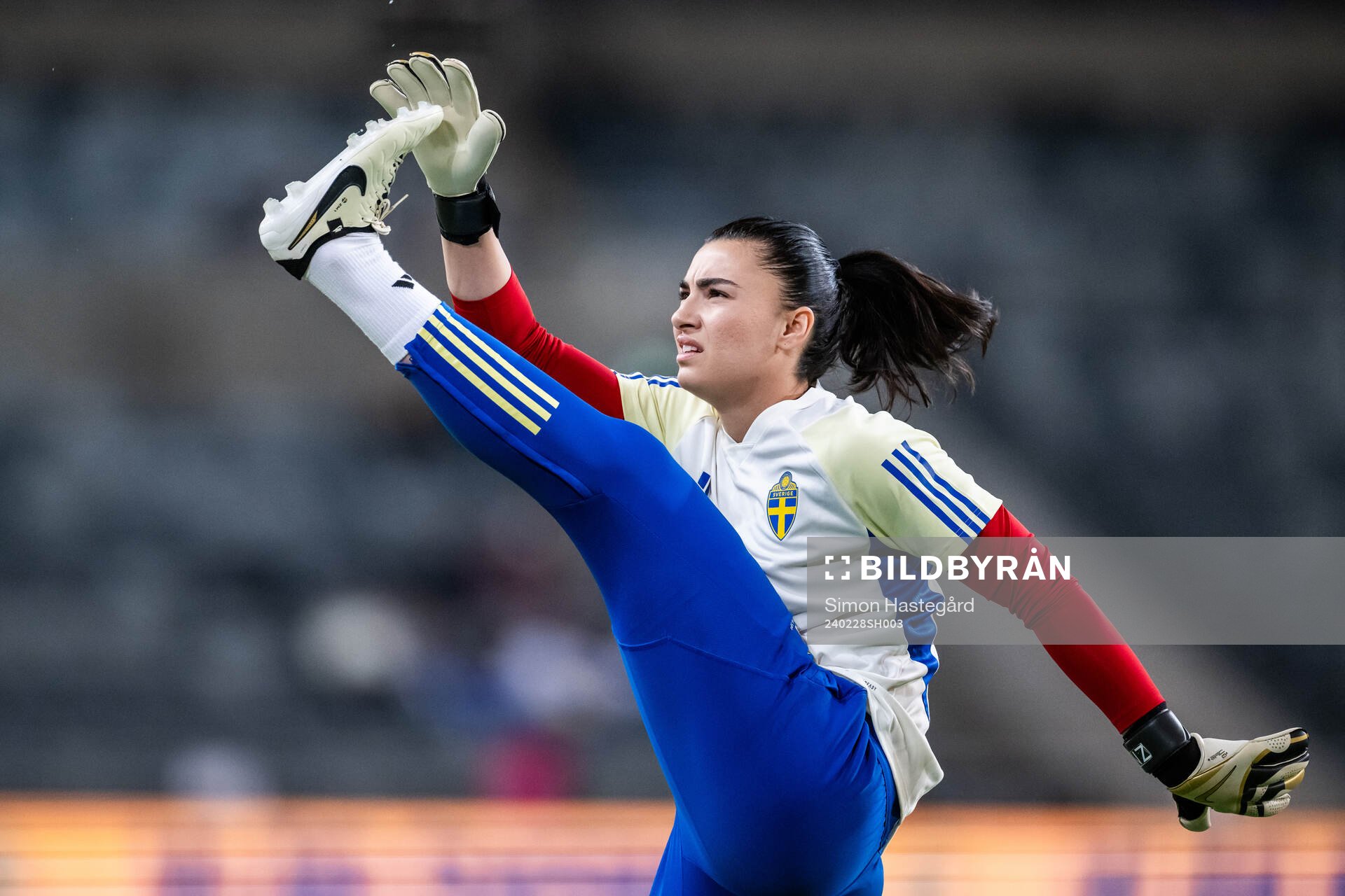 Goalkeeper Zecira Musovic of Sweden