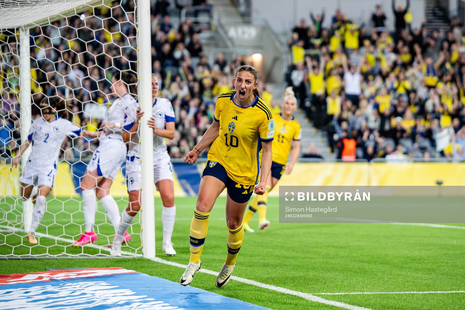 Rusul Rosa Kafaji of Sweden celebrates the 3-0 goal
