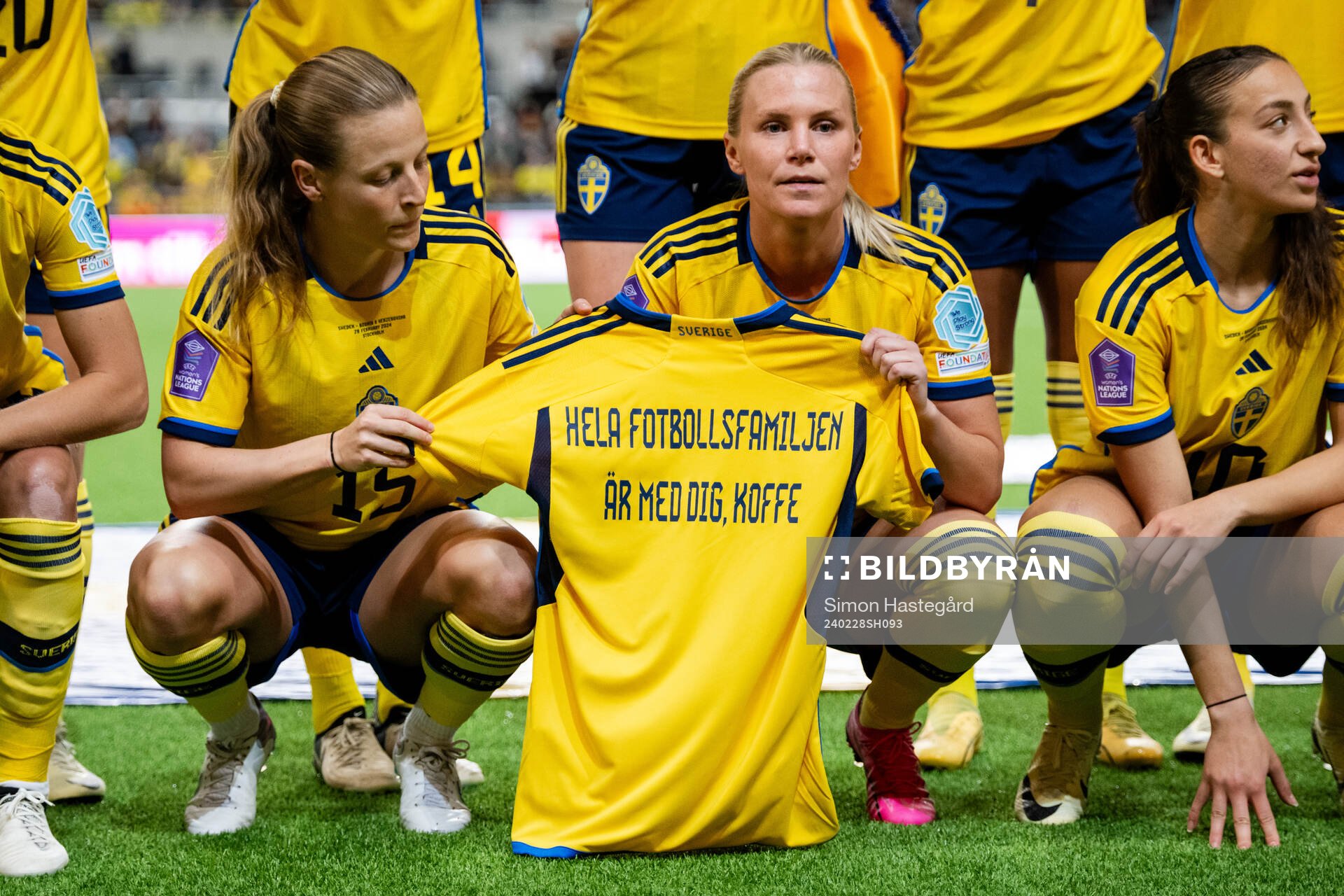 24028 The starting eleven of Sweden pose for a photo as