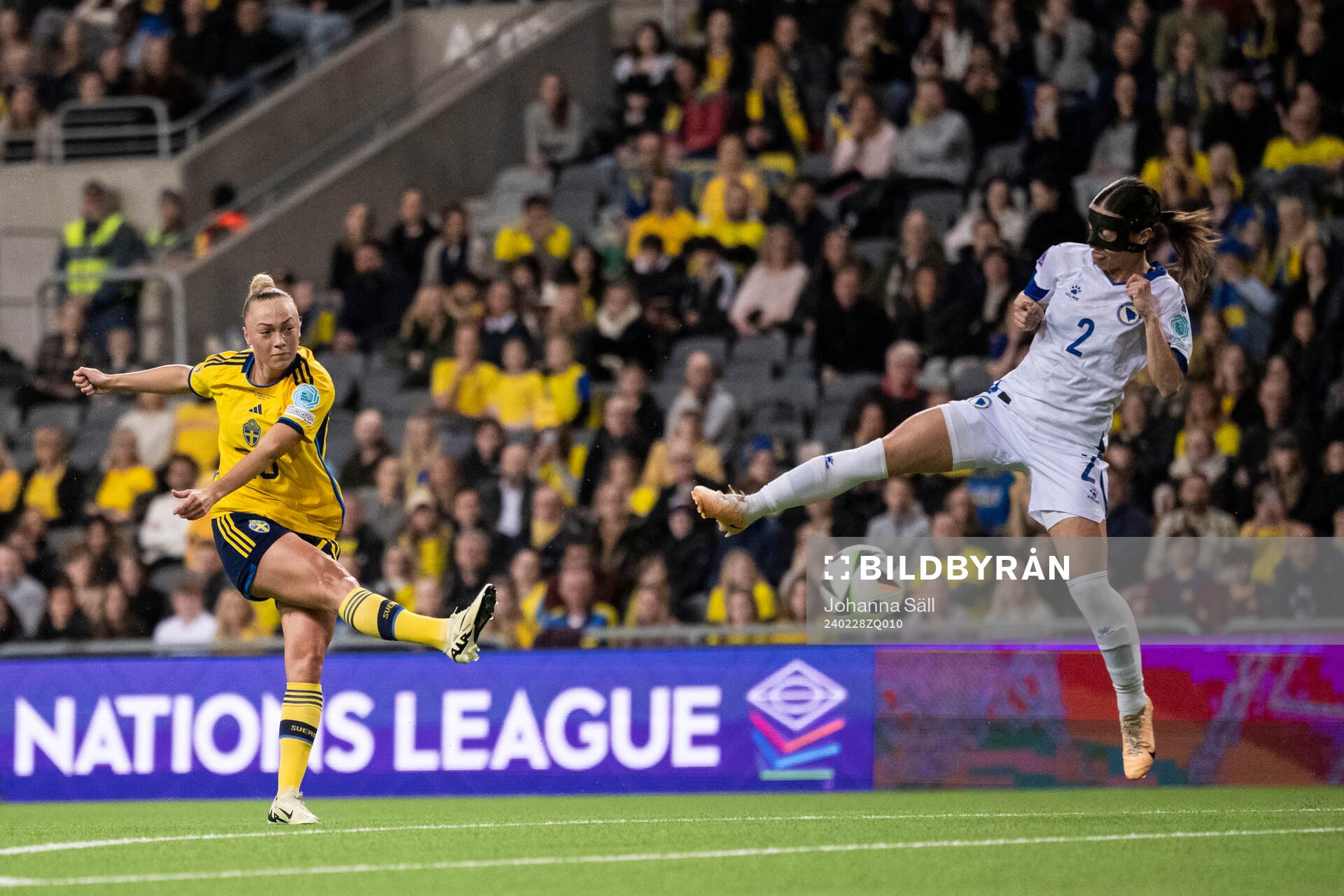 Hanna Bennison of Sweden and Ena Sabanagic of Bosnia and
