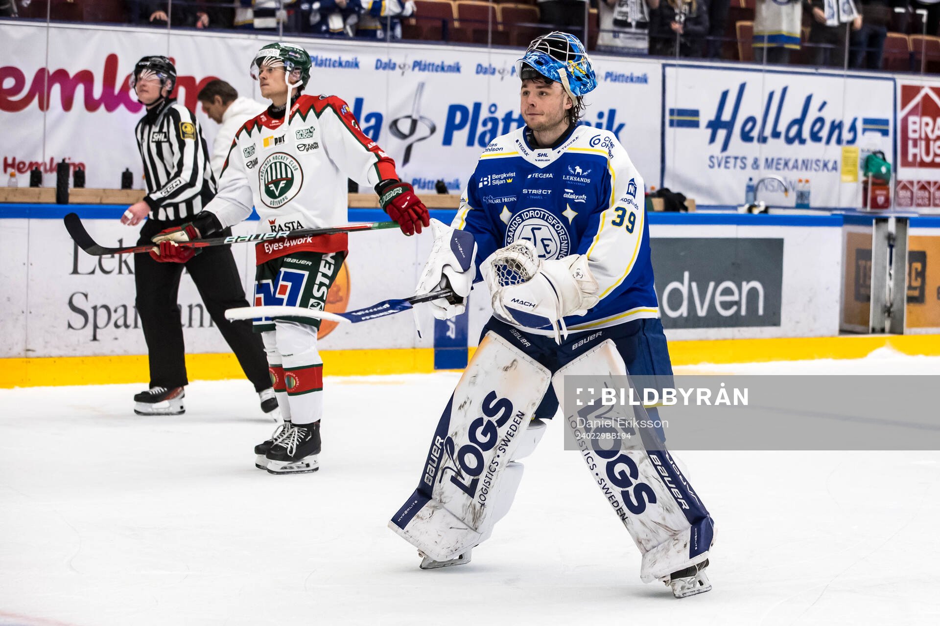 Leksands målvakt Filip Larsson jublar